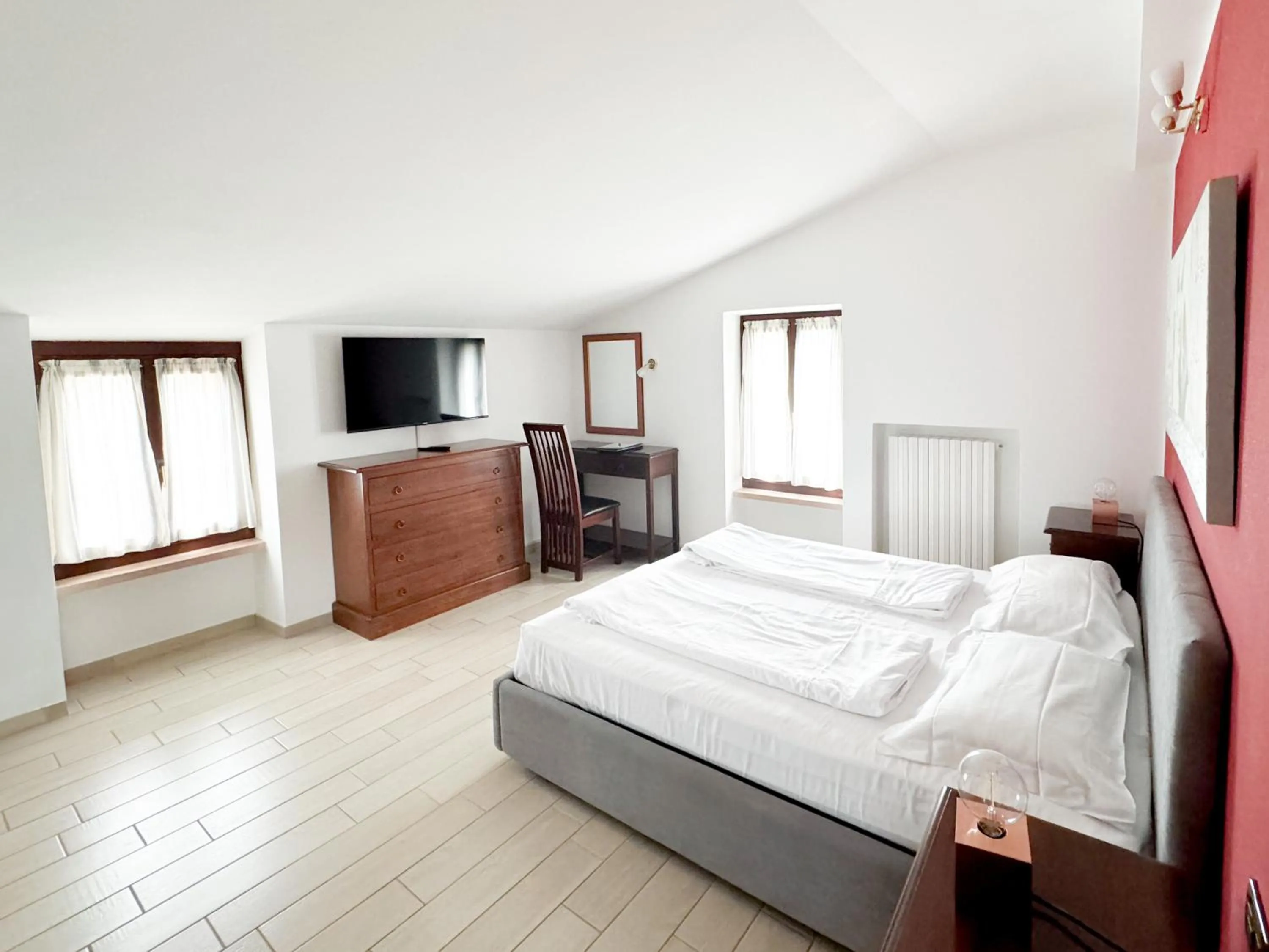 Bed in Apartments Colombara Bardolino