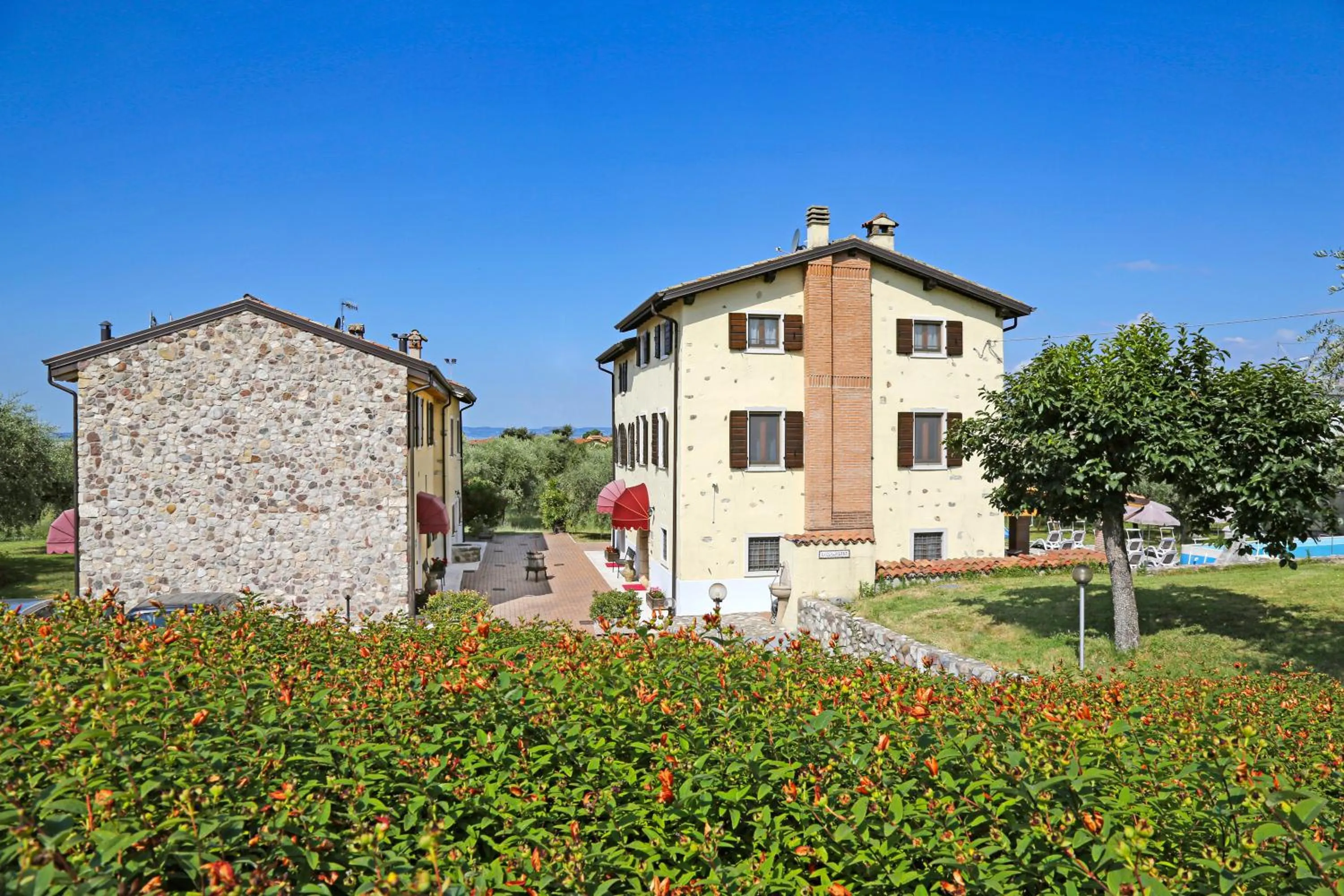 Property building in Apartments Colombara Bardolino