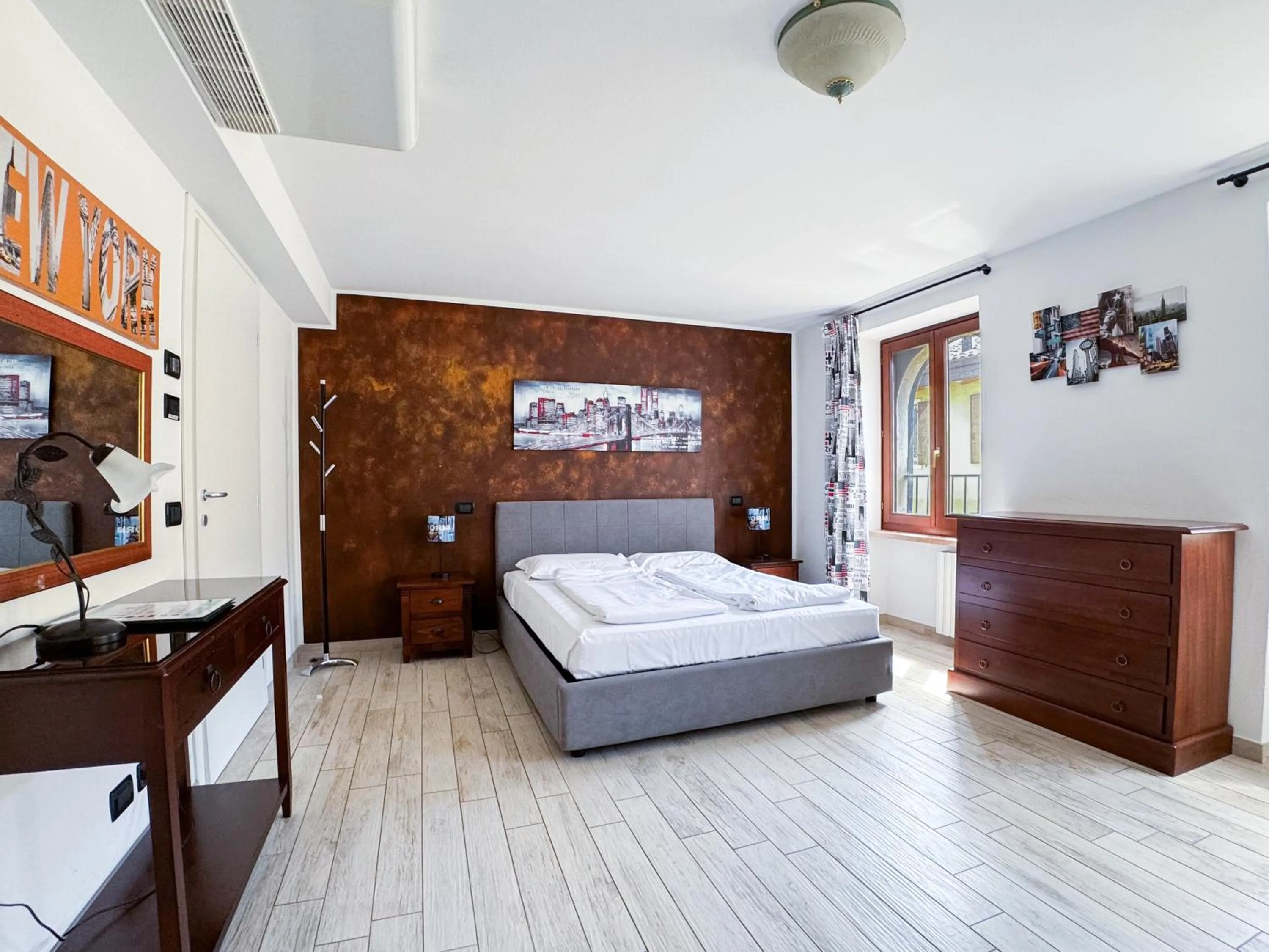 Bed in Apartments Colombara Bardolino