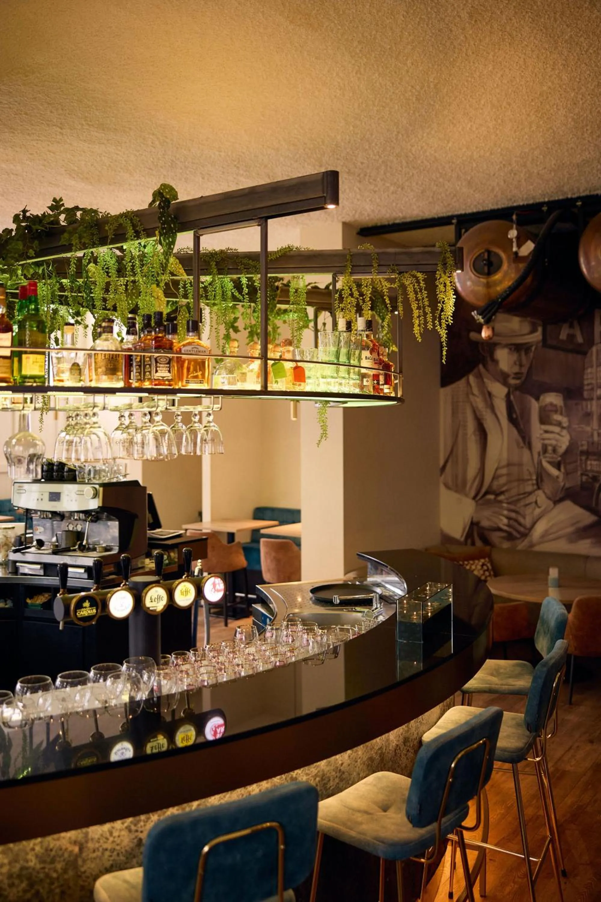 Lounge or bar in Van der Valk Hotel Mechelen