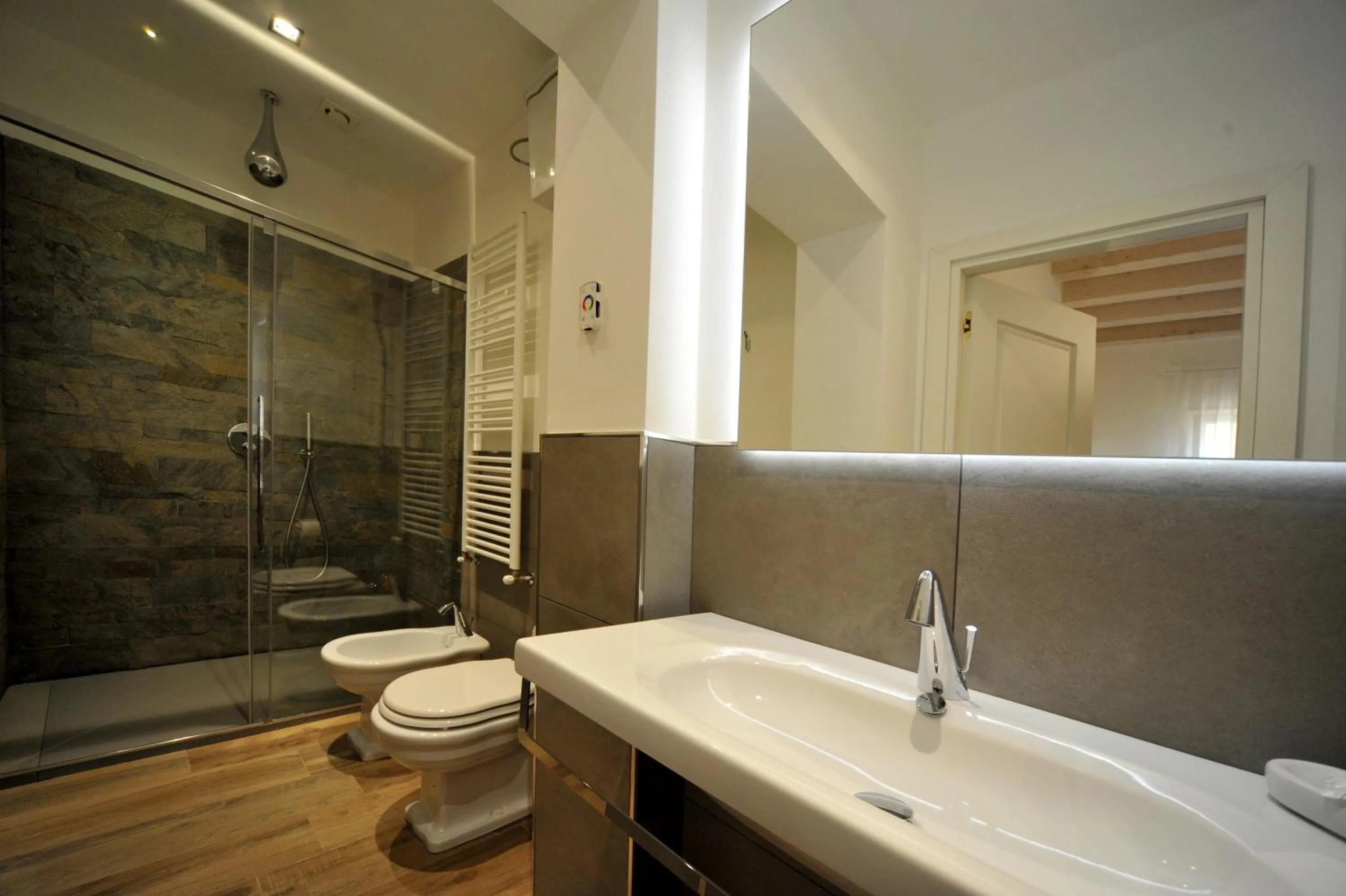 Shower in B&B Palazzo San Michele