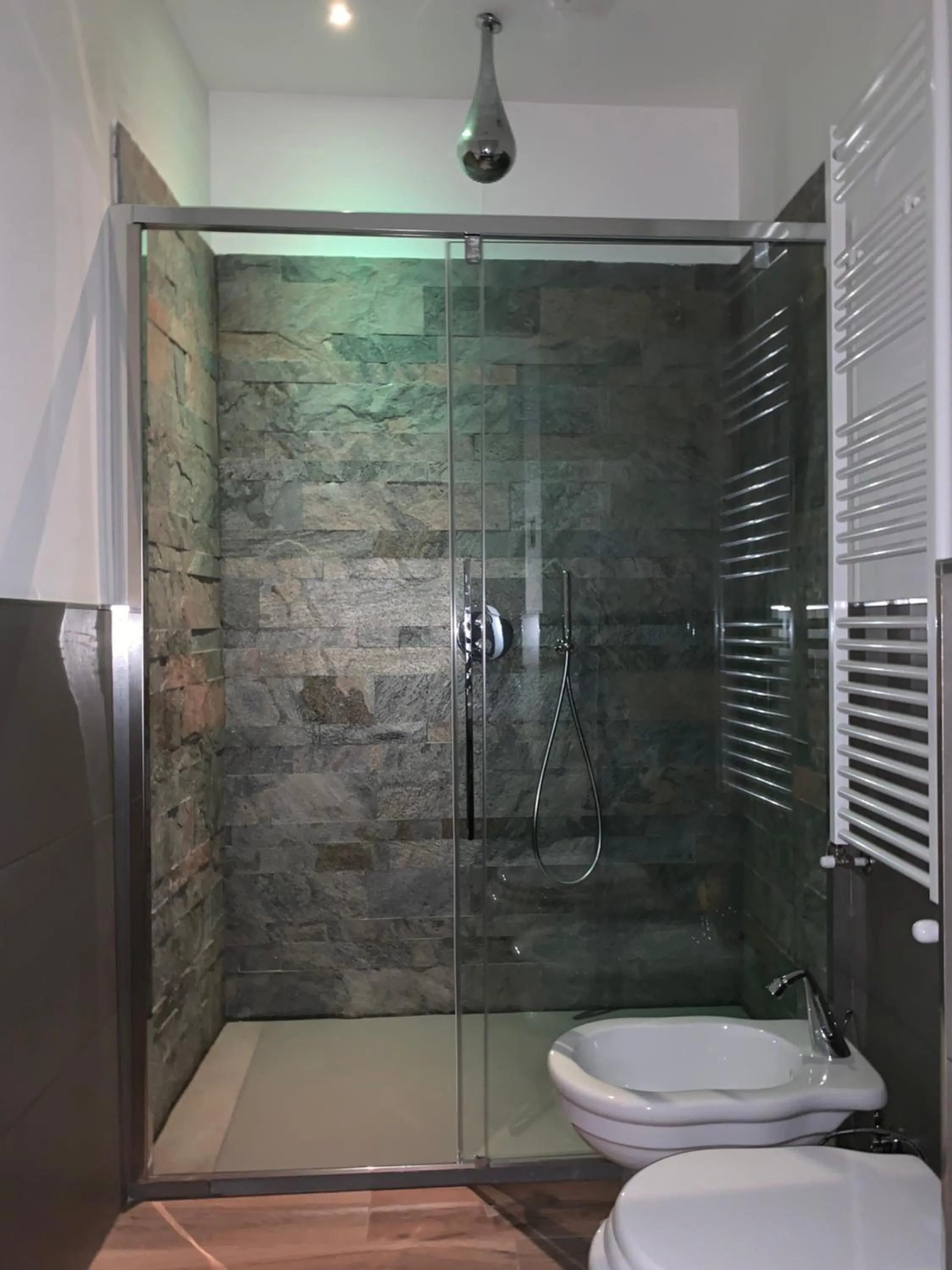 Shower in B&B Palazzo San Michele