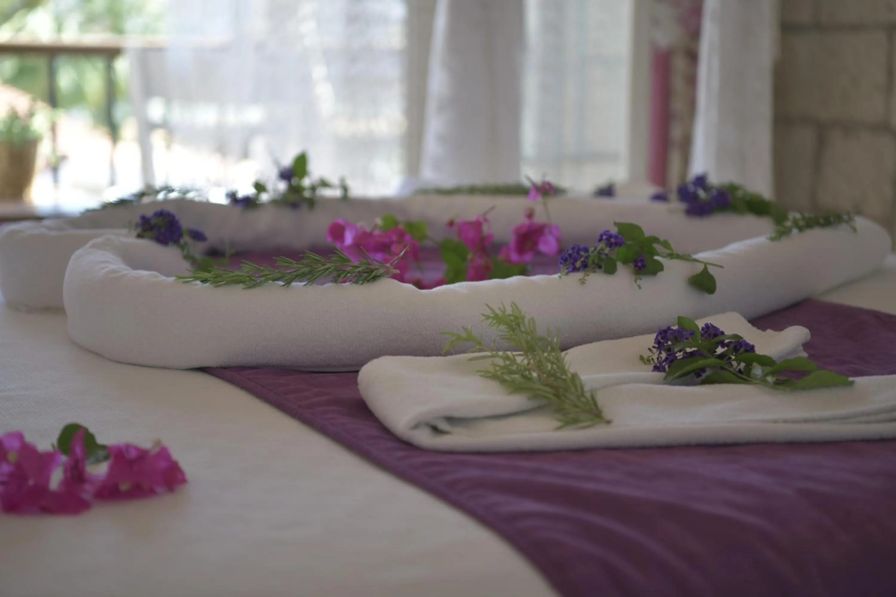 Bed in Kemerlihan Deluxe Hotel