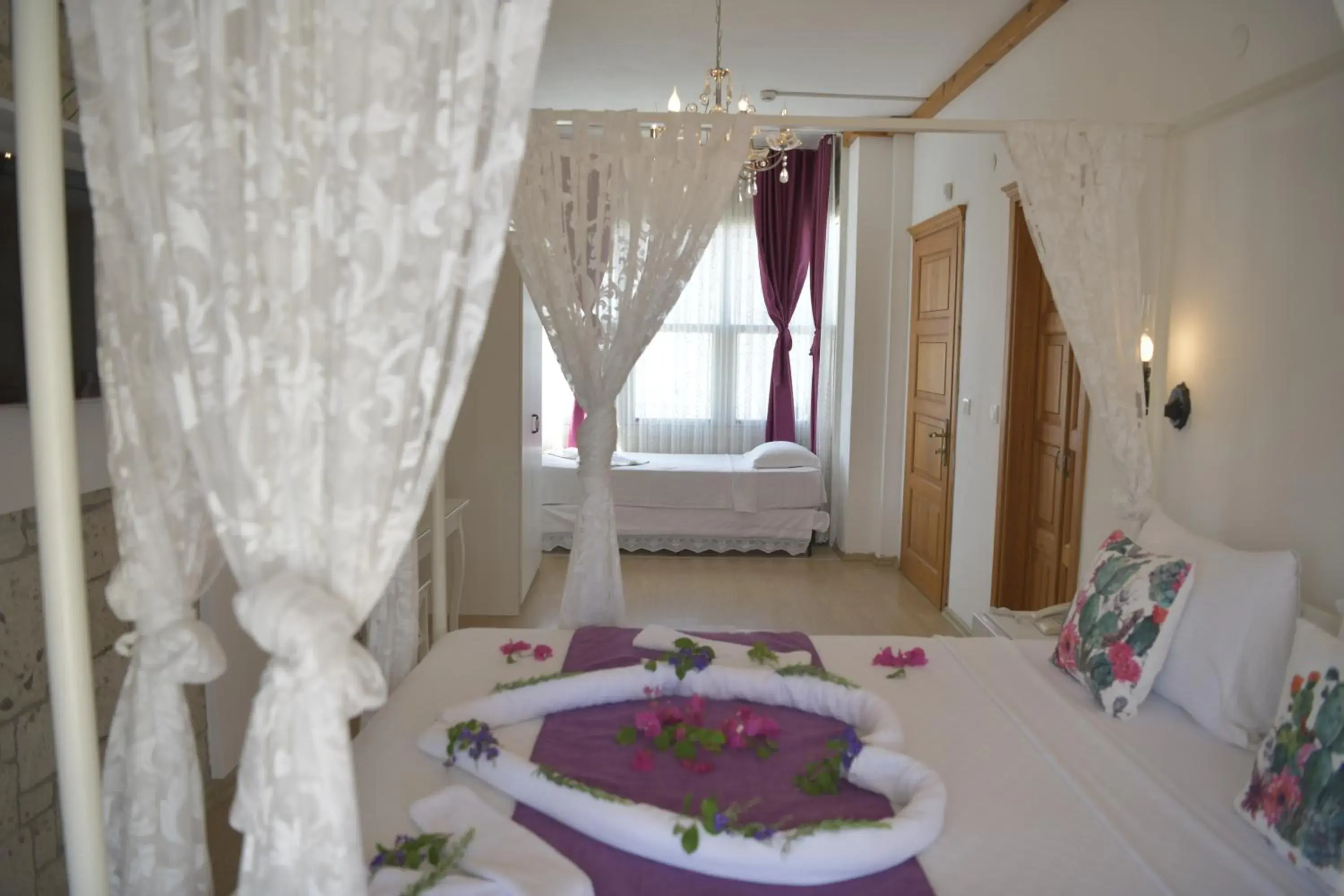 Bed in Kemerlihan Deluxe Hotel Bed in Kemerlihan Deluxe Hotel