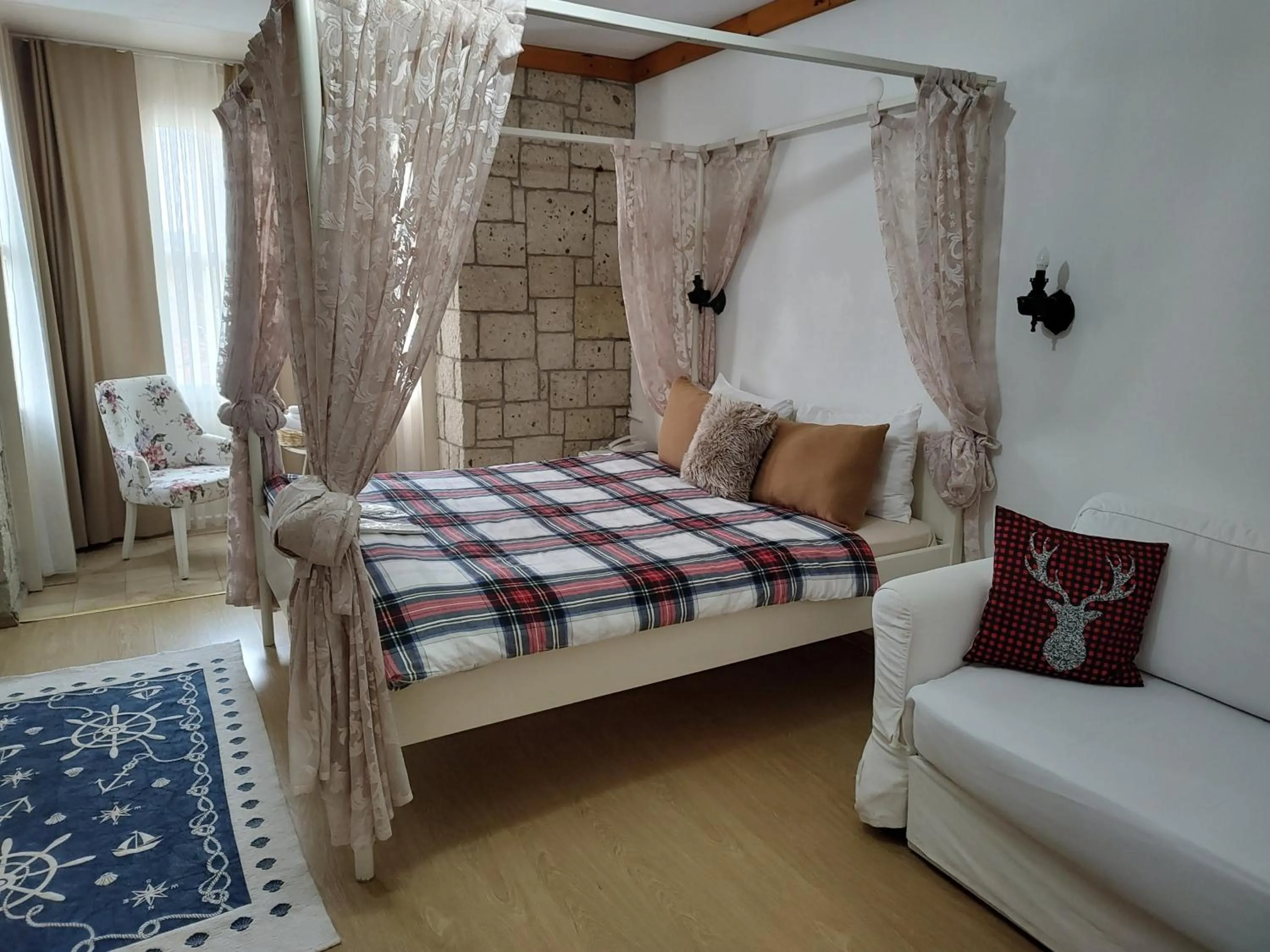 Bed in Kemerlihan Deluxe Hotel