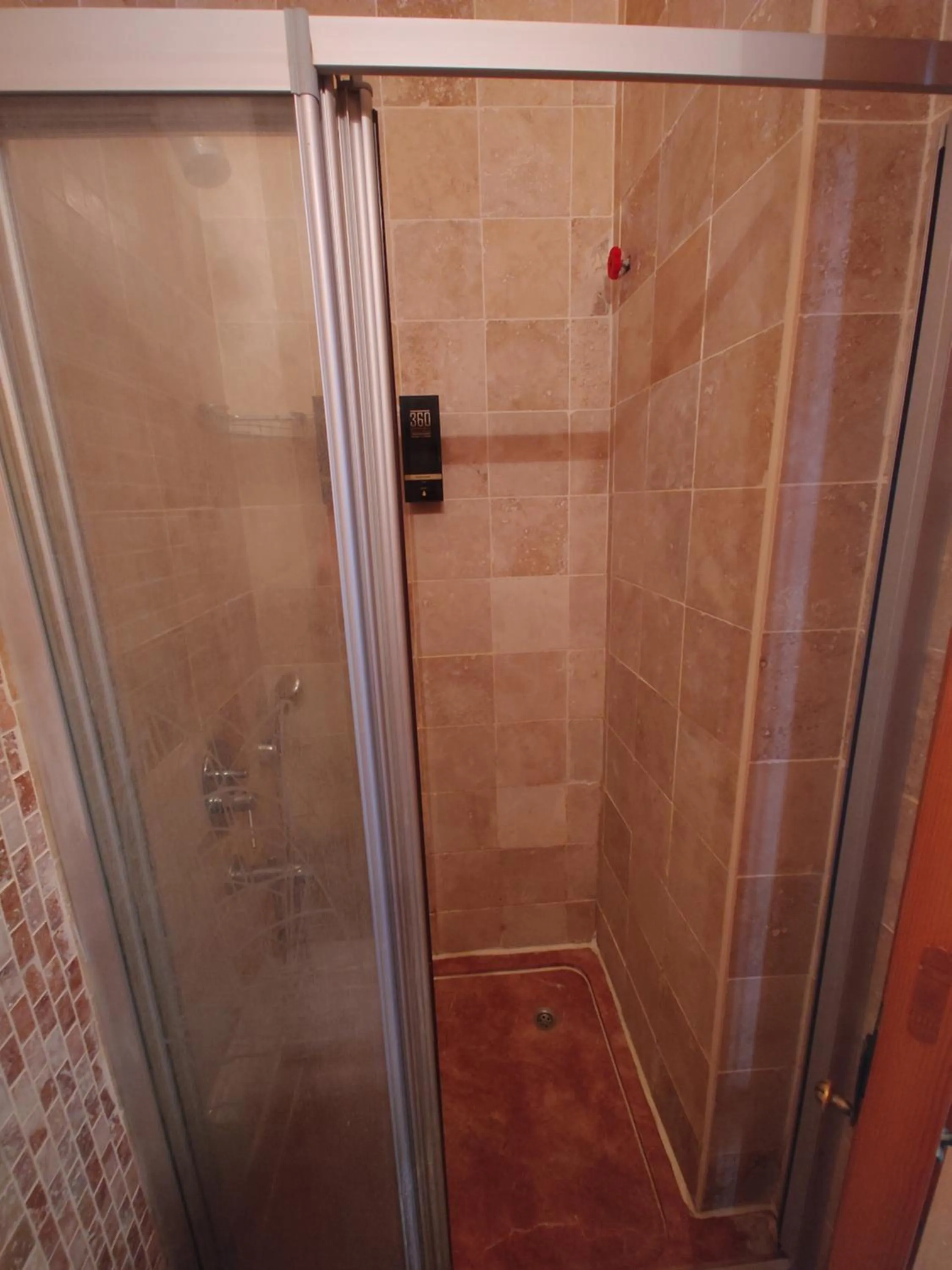 Bathroom in Kemerlihan Deluxe Hotel