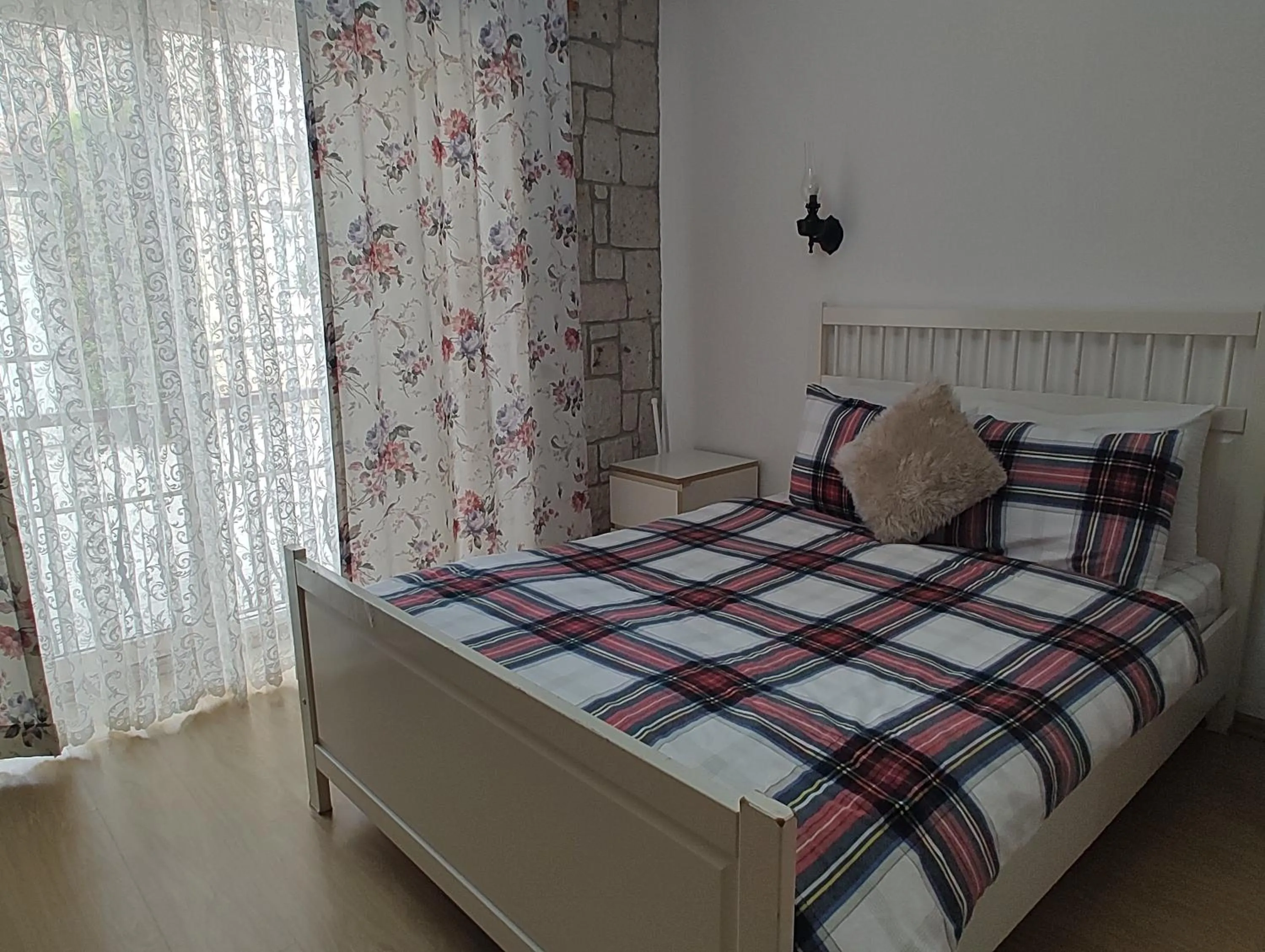 Bed in Kemerlihan Deluxe Hotel