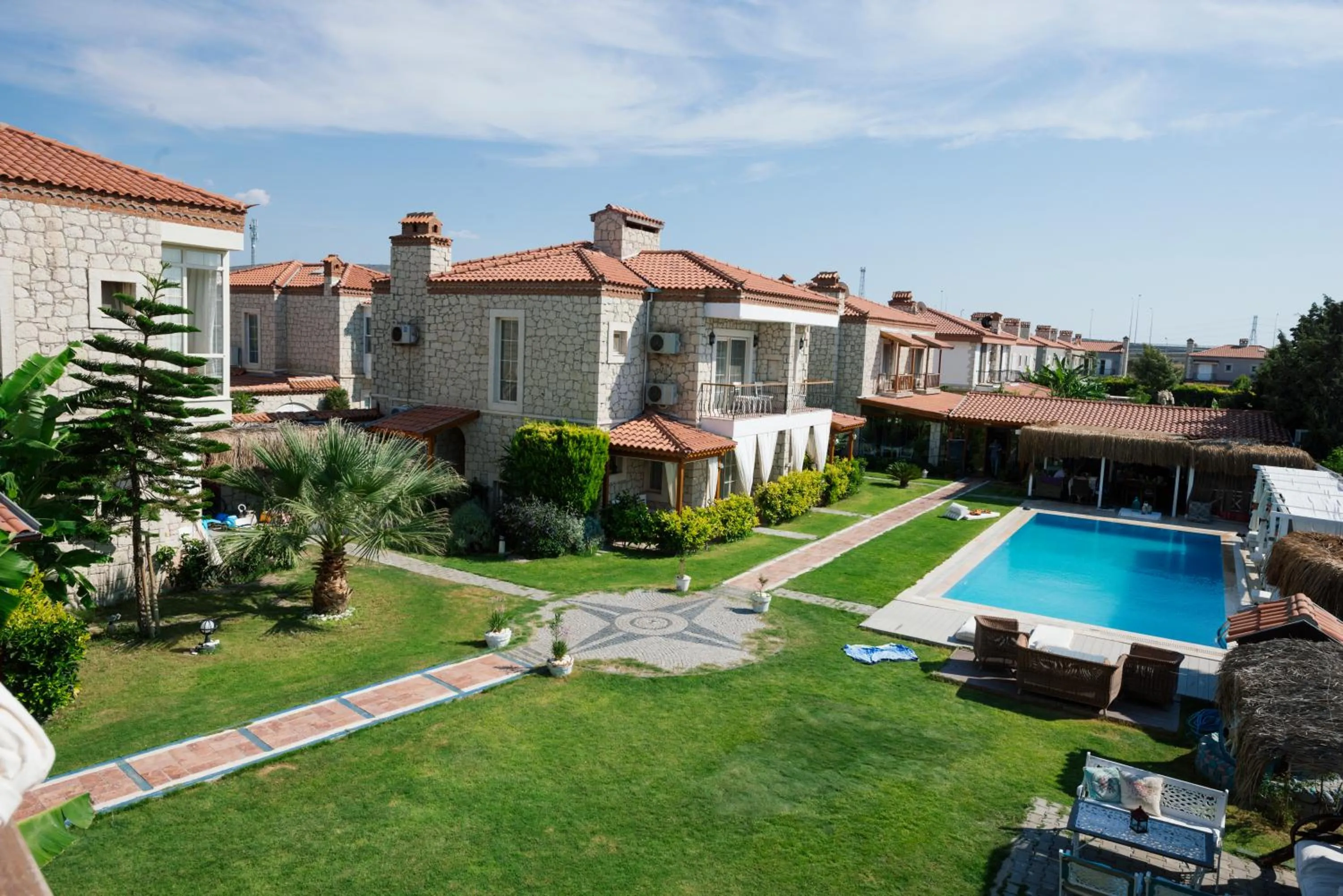 Area and facilities in Kemerlihan Deluxe Hotel