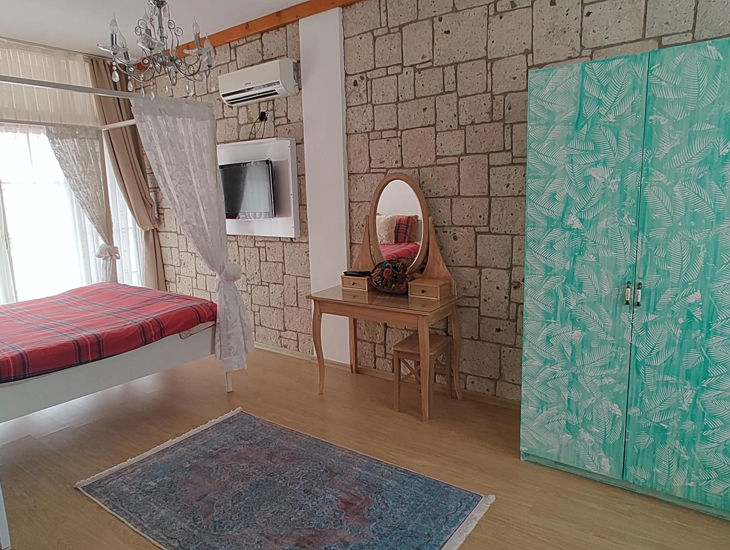 Bed in Kemerlihan Deluxe Hotel