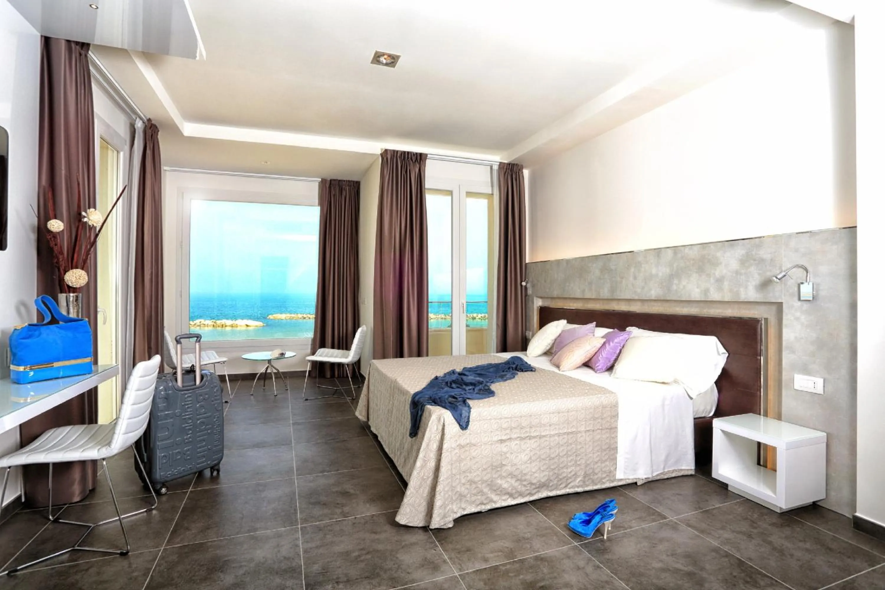 Sea view, Bed in Baldinini Hotel