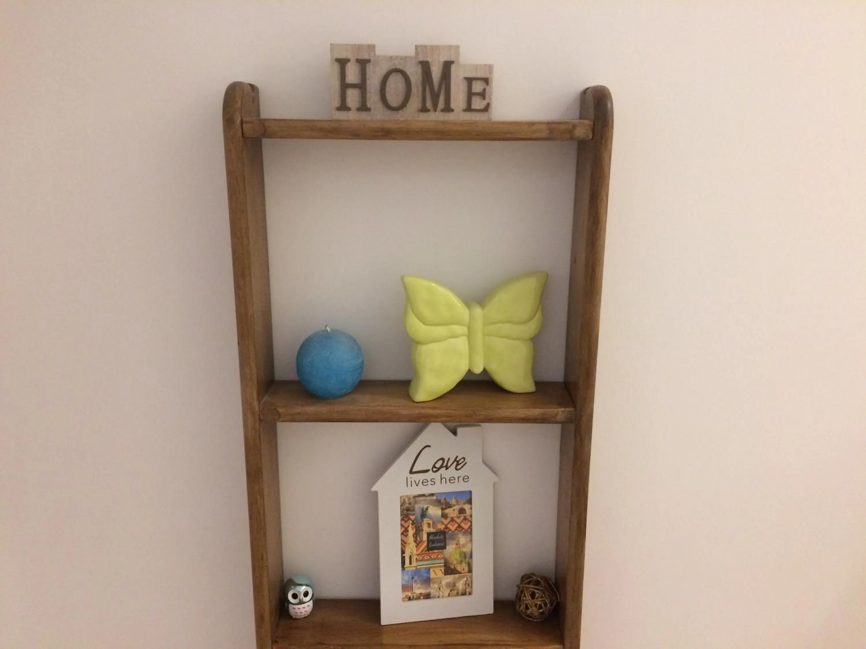 Decorative detail in Zen Hostel by Central Market