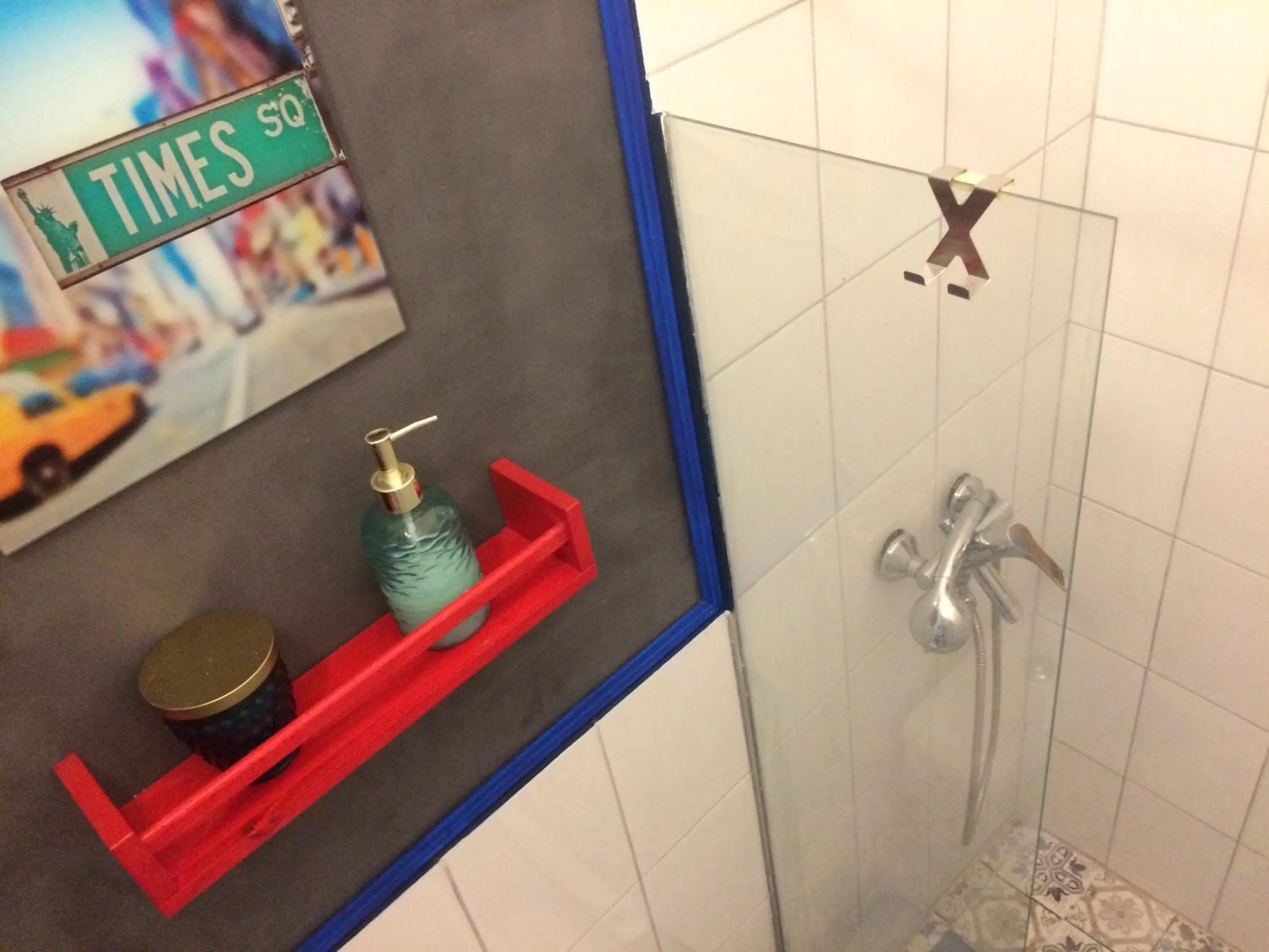 Shower in Zen Hostel by Central Market