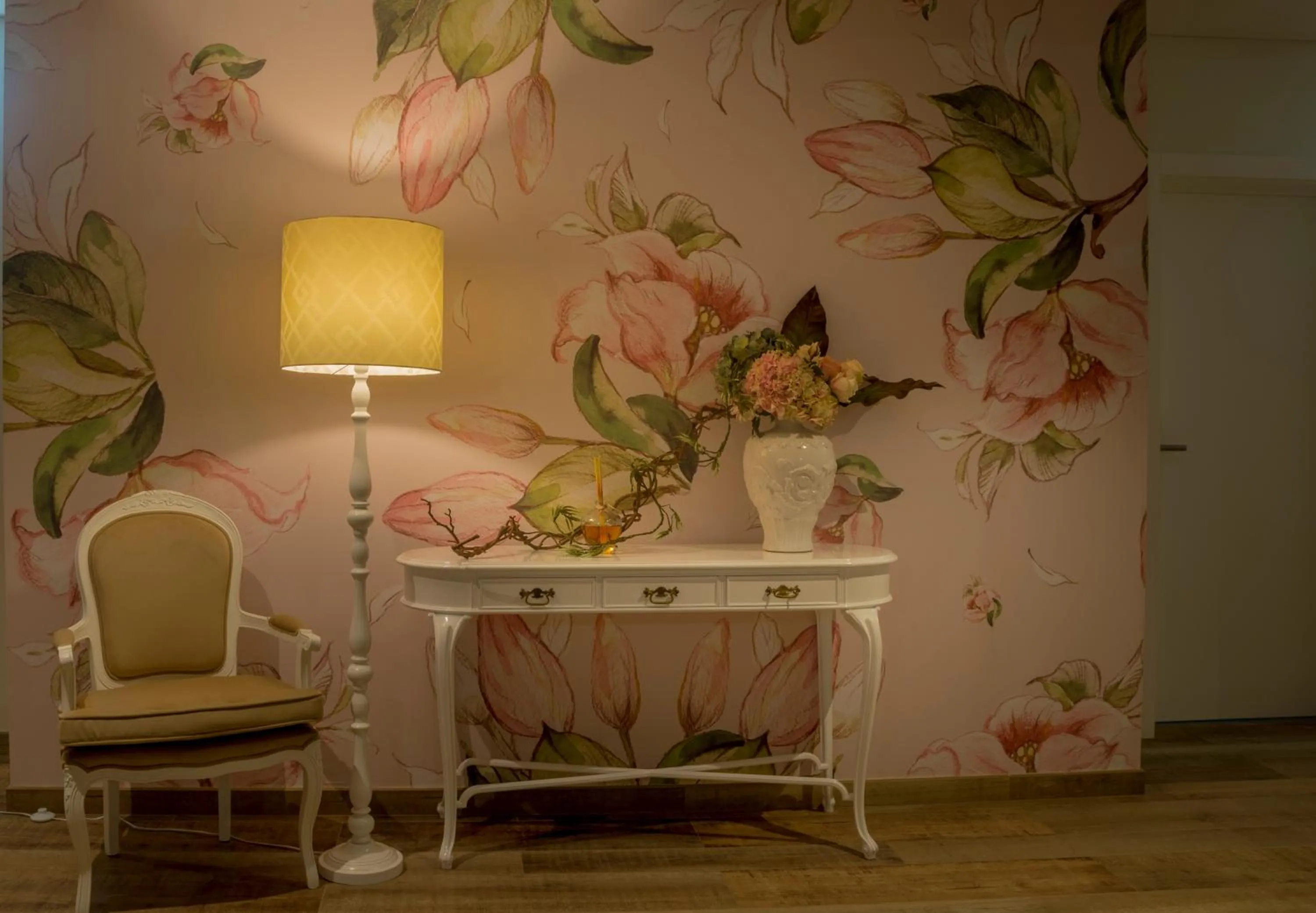 Seating area in Terrace Serra Hotel