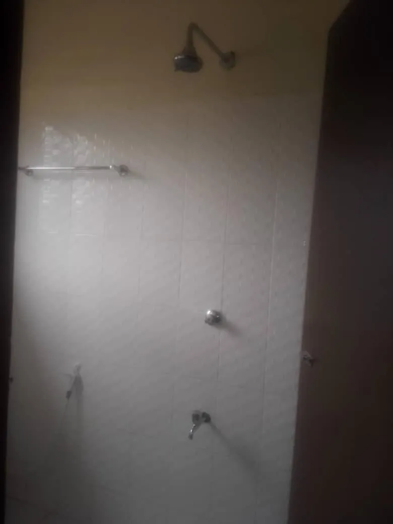 Bathroom in Coffee Tourist Motel