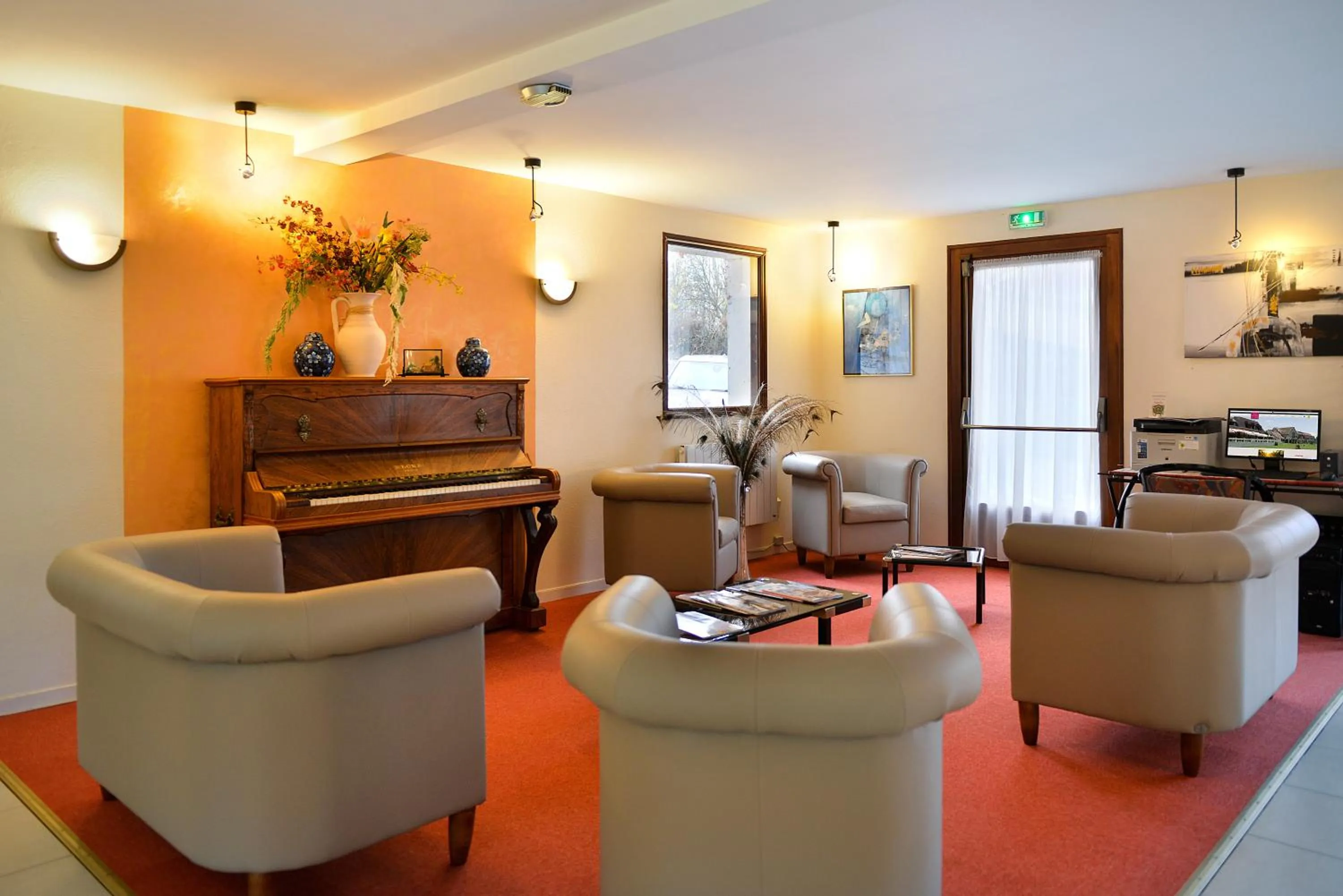Living room in Logis Le Relais De Pouilly