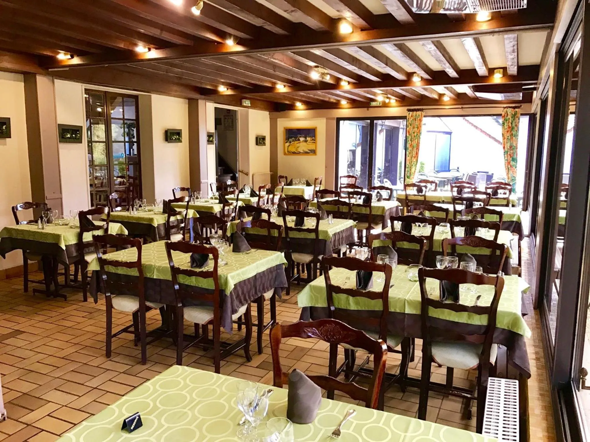 Restaurant/places to eat in Logis Le Relais De Pouilly