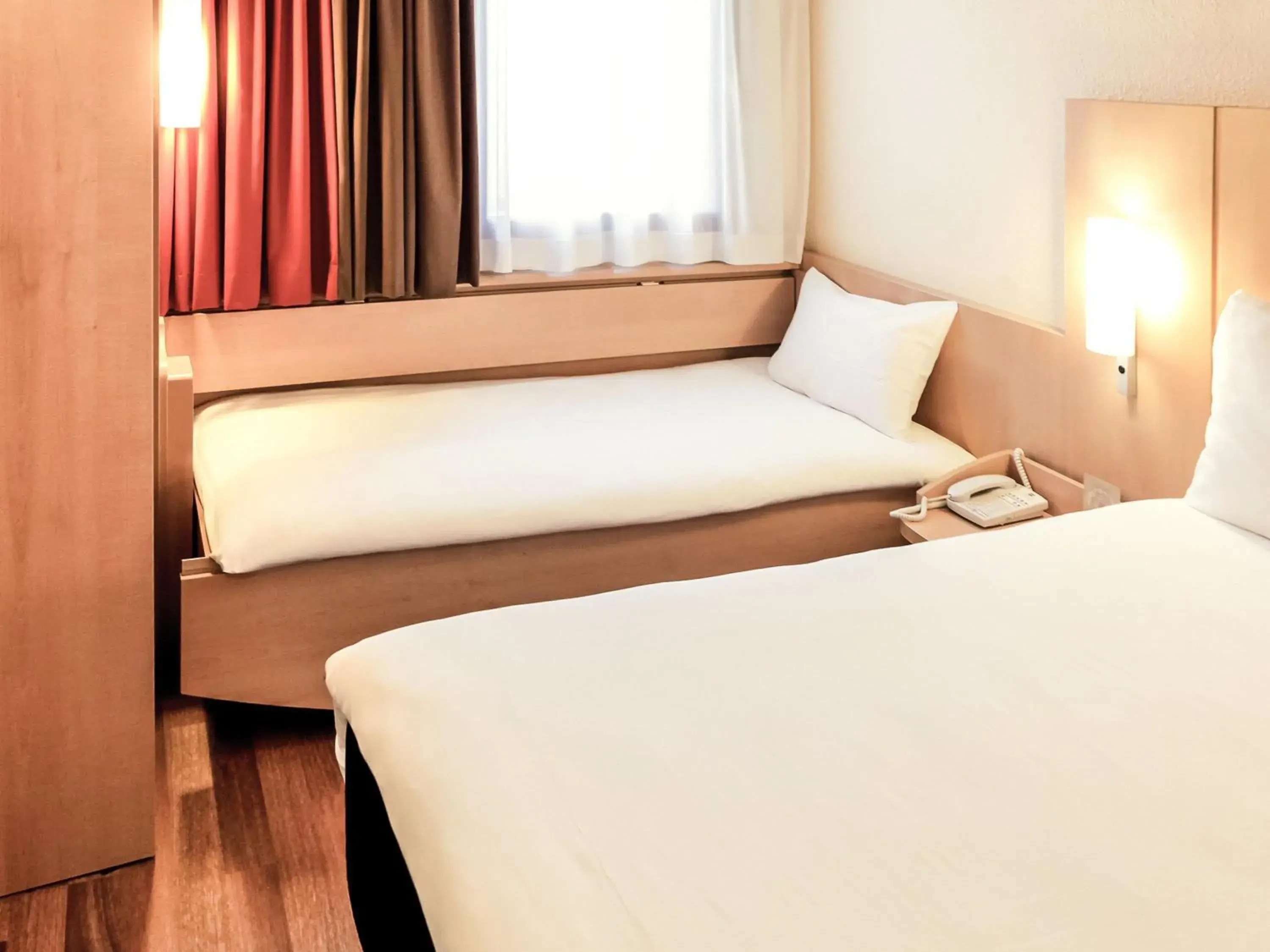 Bedroom, Bed in ibis Paris Porte d'Italie Bedroom, Bed in ibis Paris Porte d'Italie