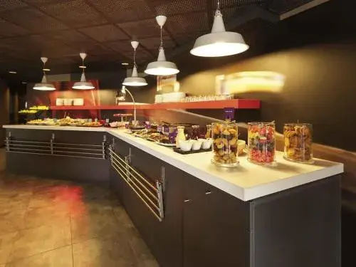 Ibis Évry-Courcouronnes Ibis Évry-Courcouronnes