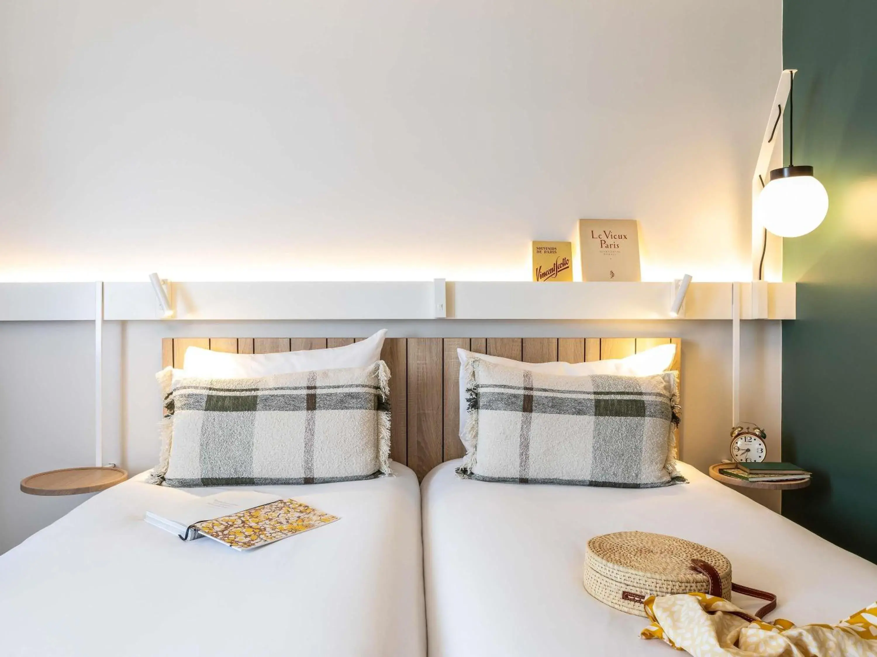 Bedroom, Bed in ibis Maine Montparnasse Bedroom, Bed in ibis Maine Montparnasse