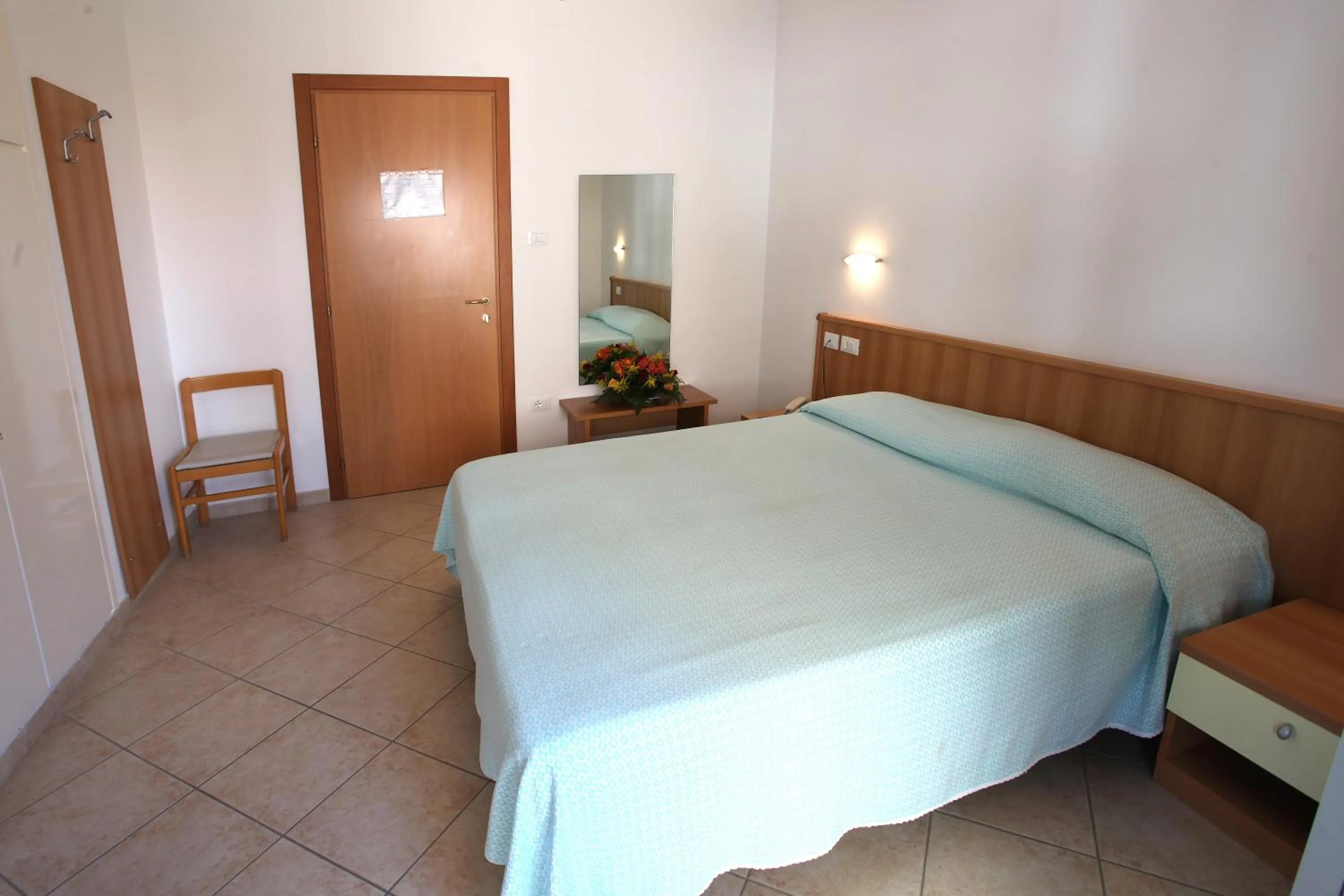 Photo of the whole room in Hotel Nel Pineto