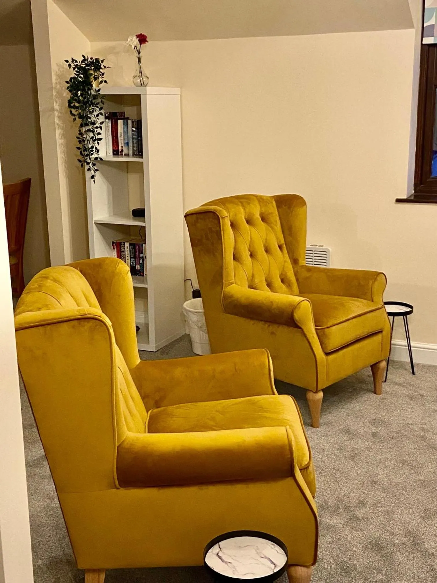 Living room in Oaklodge House