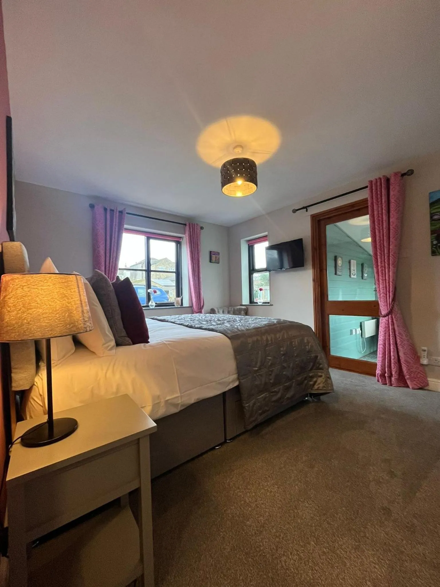 Bedroom, Bed in Oaklodge House