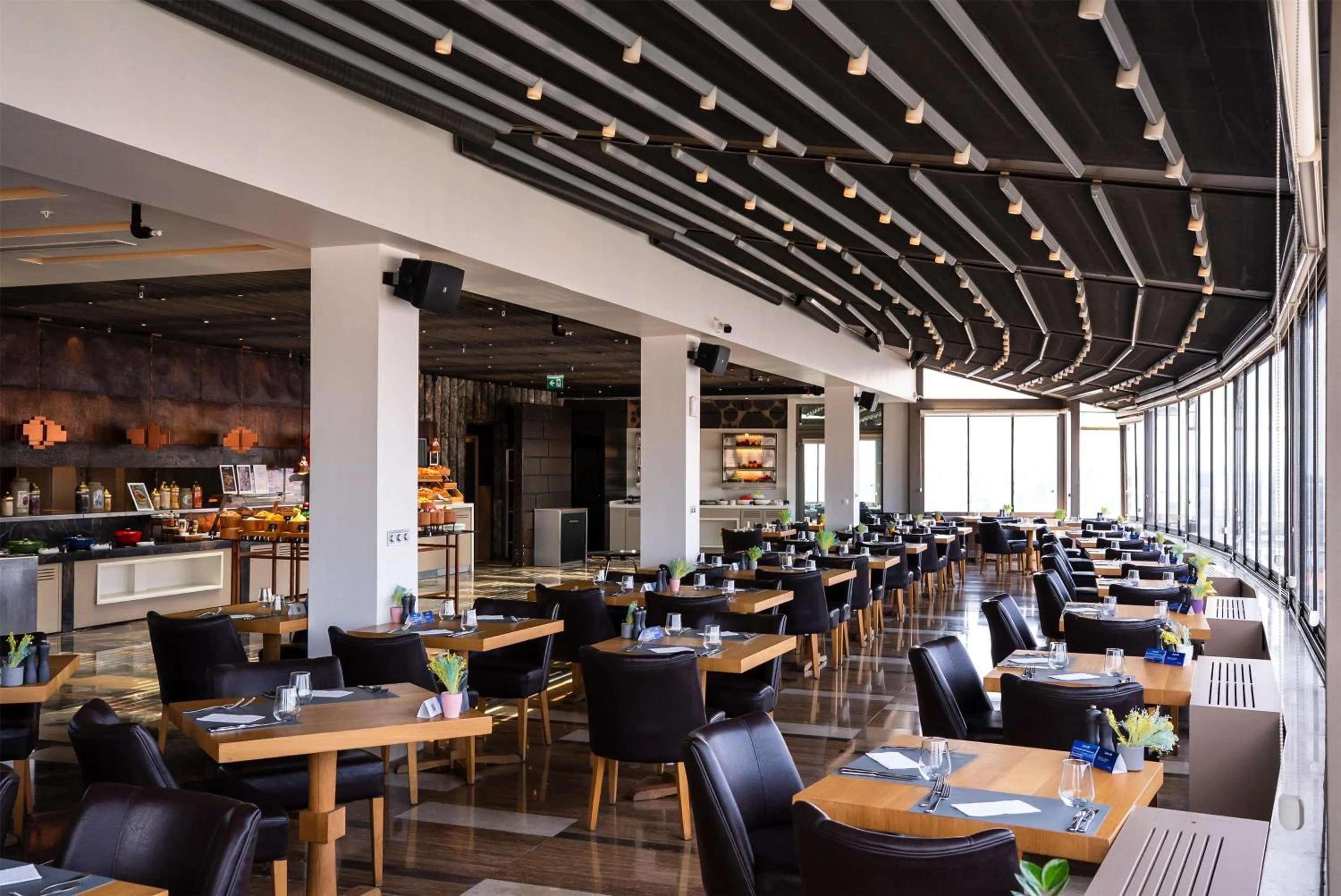 Restaurant/places to eat in Radisson Blu Hotel Istanbul Pera