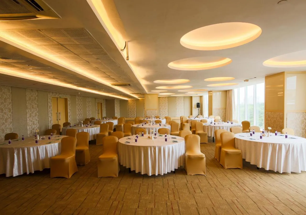 Banquet/Function facilities in E Hotel