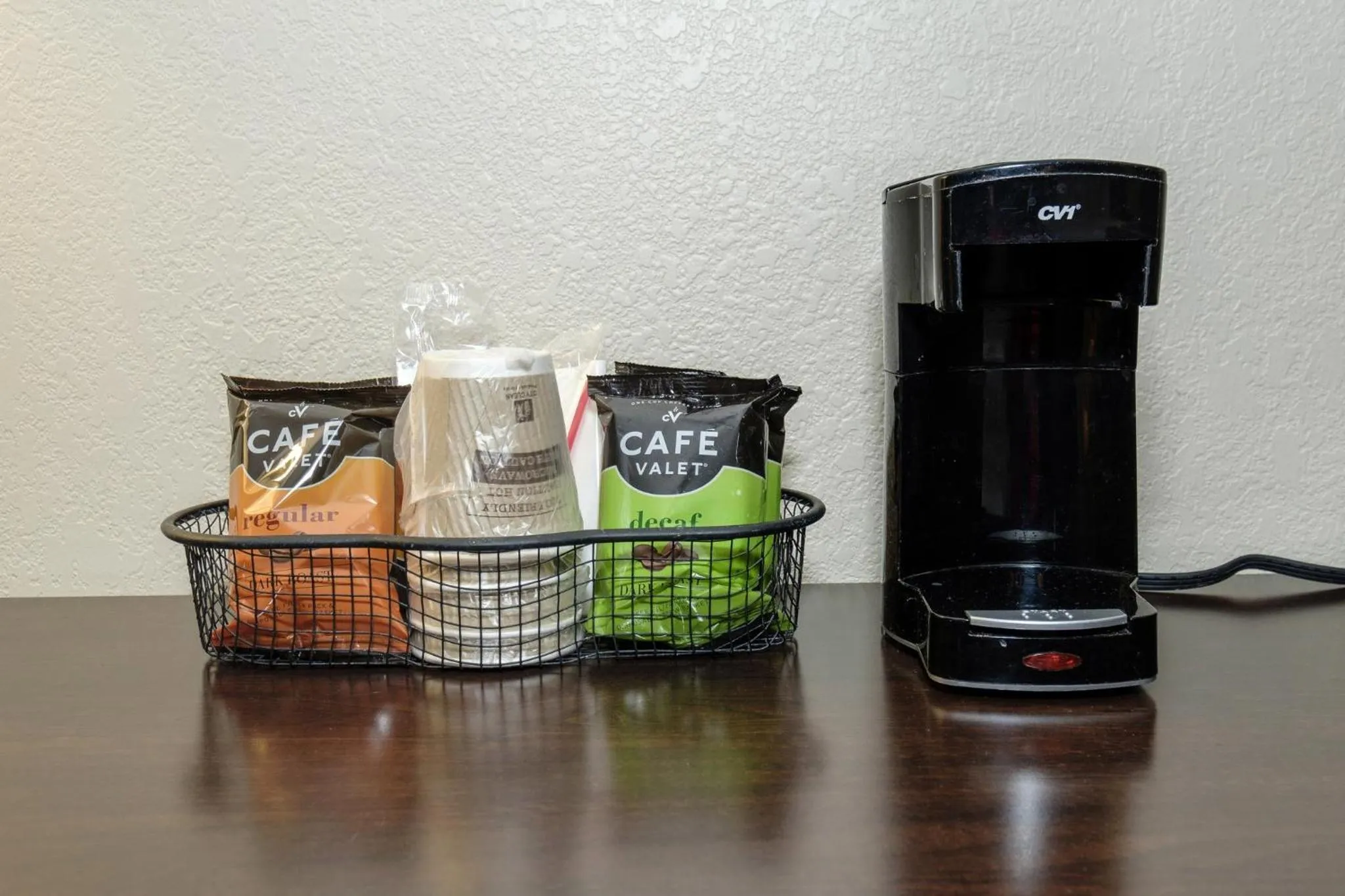 Photo of the whole room in Red Roof Inn Greenville, NC