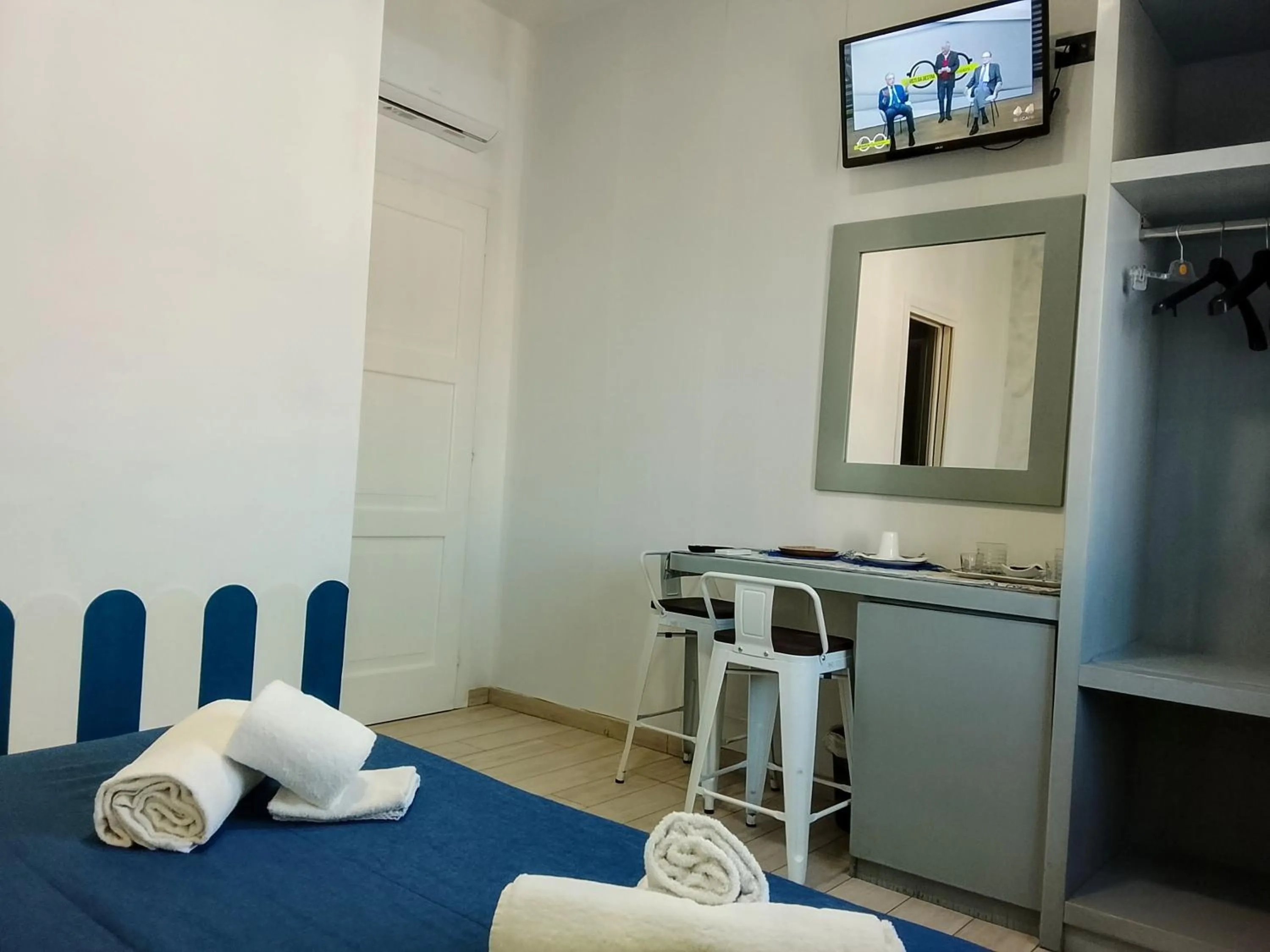 Bed in Domus Michaeli B&B Pompei perfetto per famiglie e gruppi Camere confortevoli vicino agli Scavi e al centro