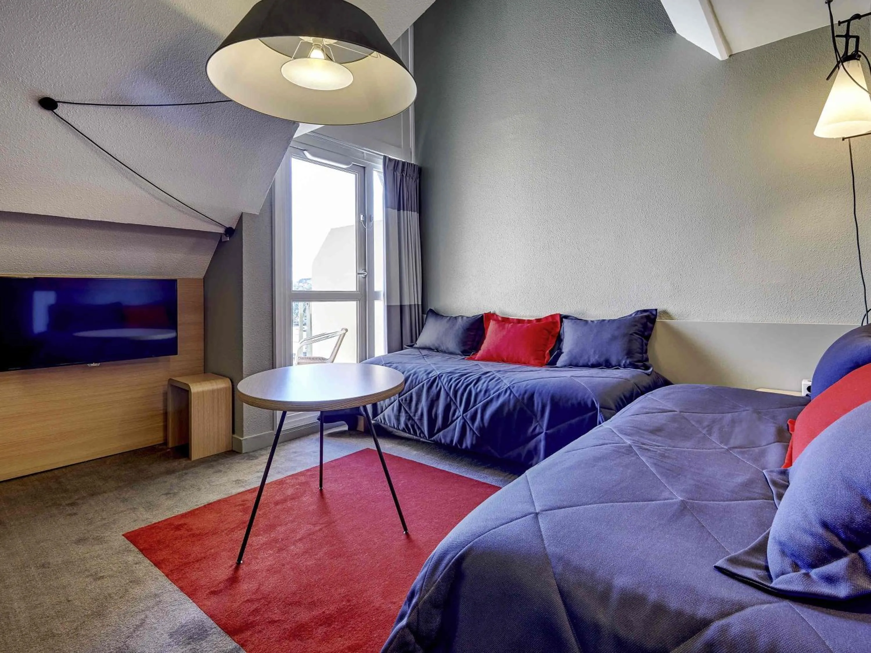 Bedroom, Bed in ibis Deauville Centre