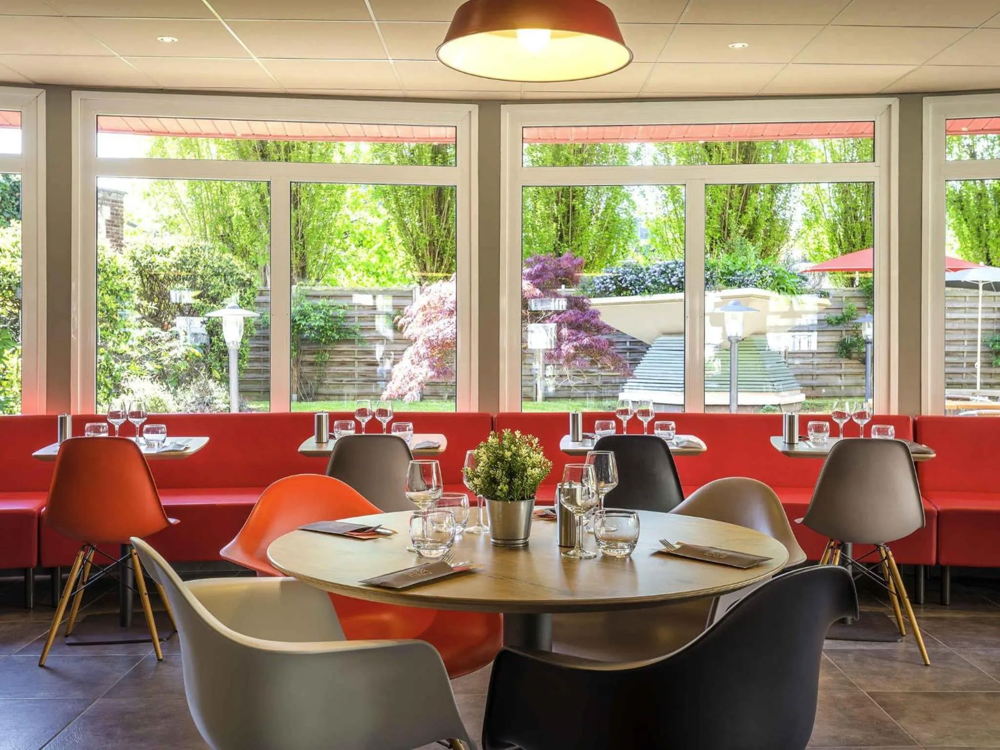 Restaurant/places to eat in ibis Deauville Centre