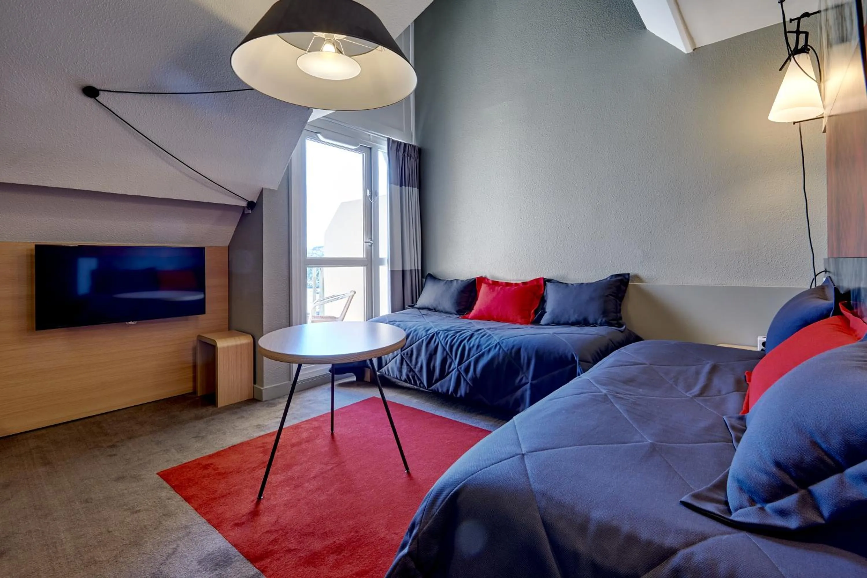 Photo of the whole room in ibis Deauville Centre