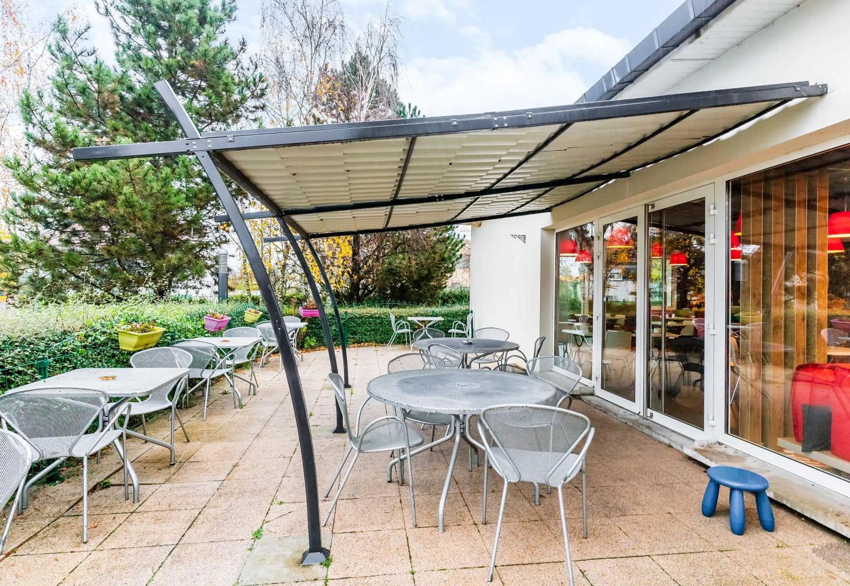 Patio in B&B HOTEL Thionville Yutz Route du Luxembourg