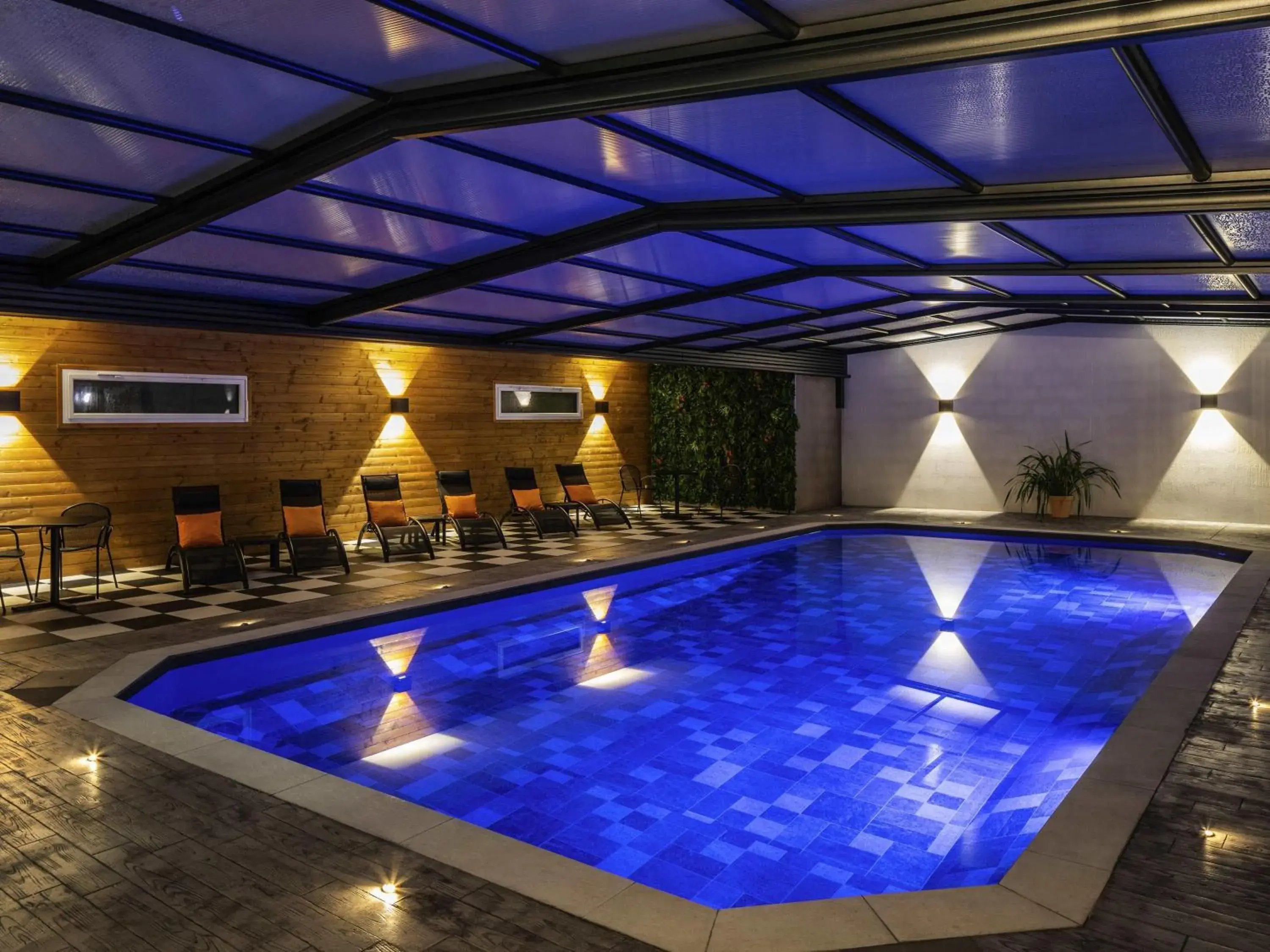 Pool view in ibis Saint-Nazaire - Trignac Pool view in ibis Saint-Nazaire - Trignac