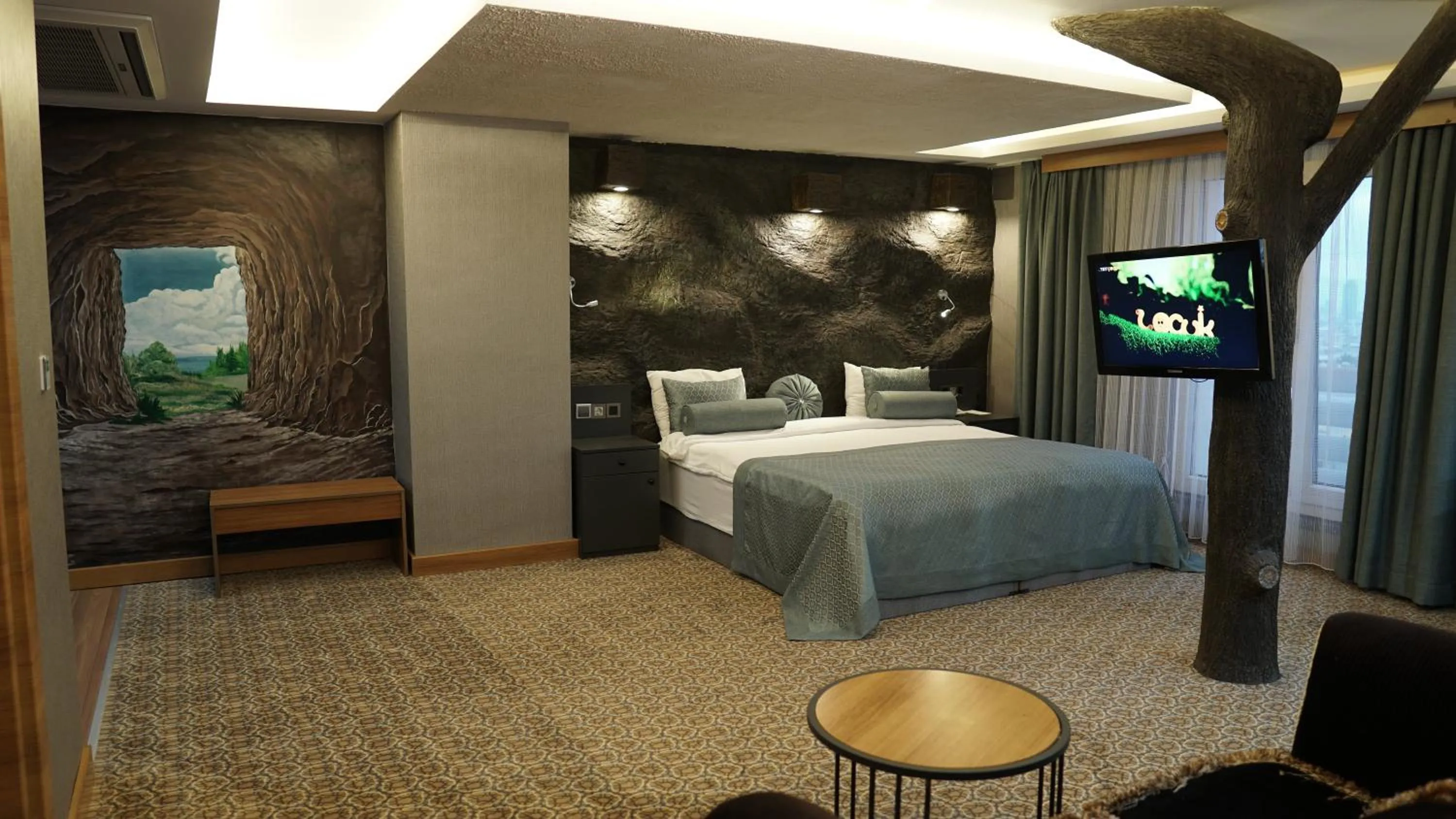 Bed in Green Prusa Hotel