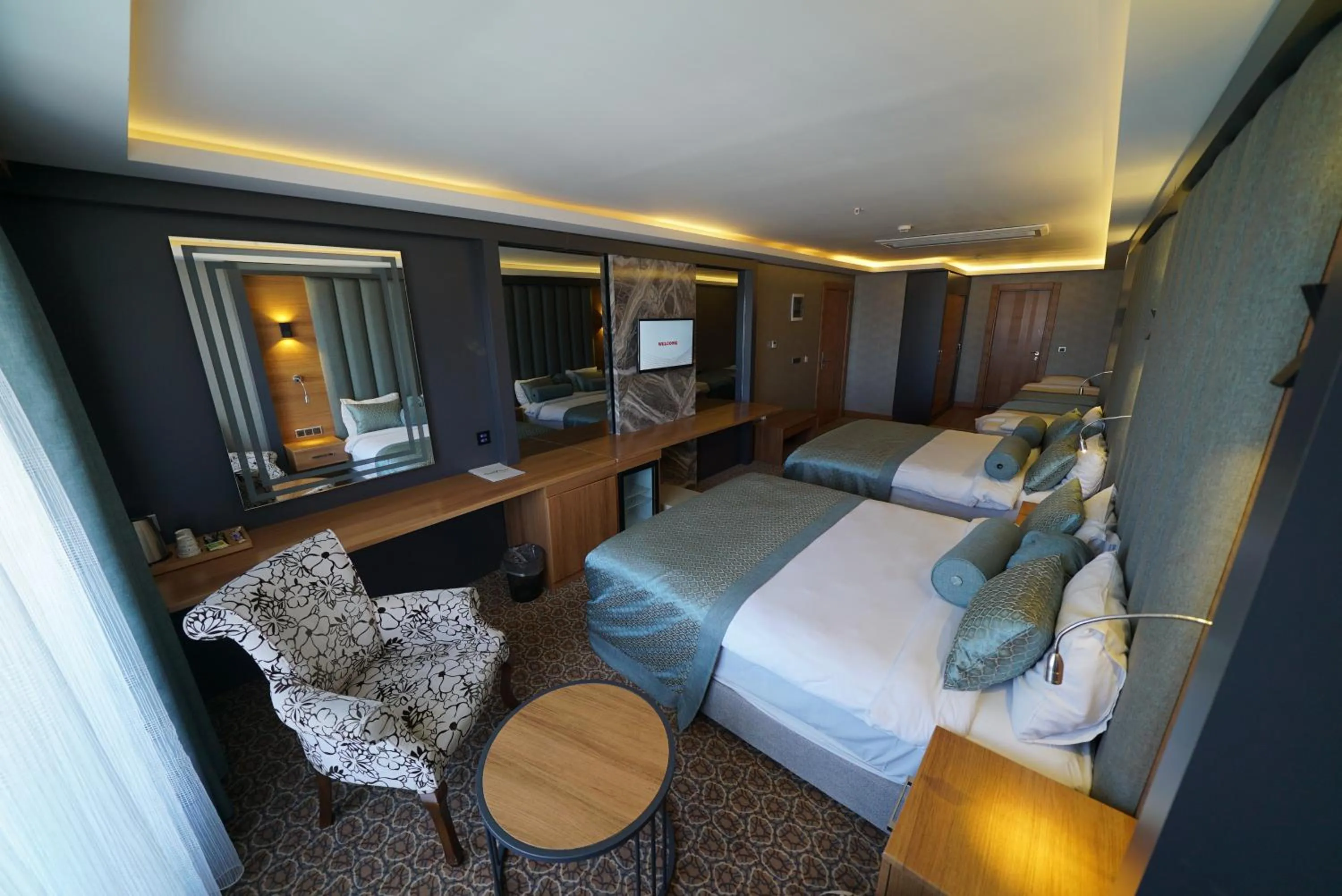 TV and multimedia, Bed in Green Prusa Hotel