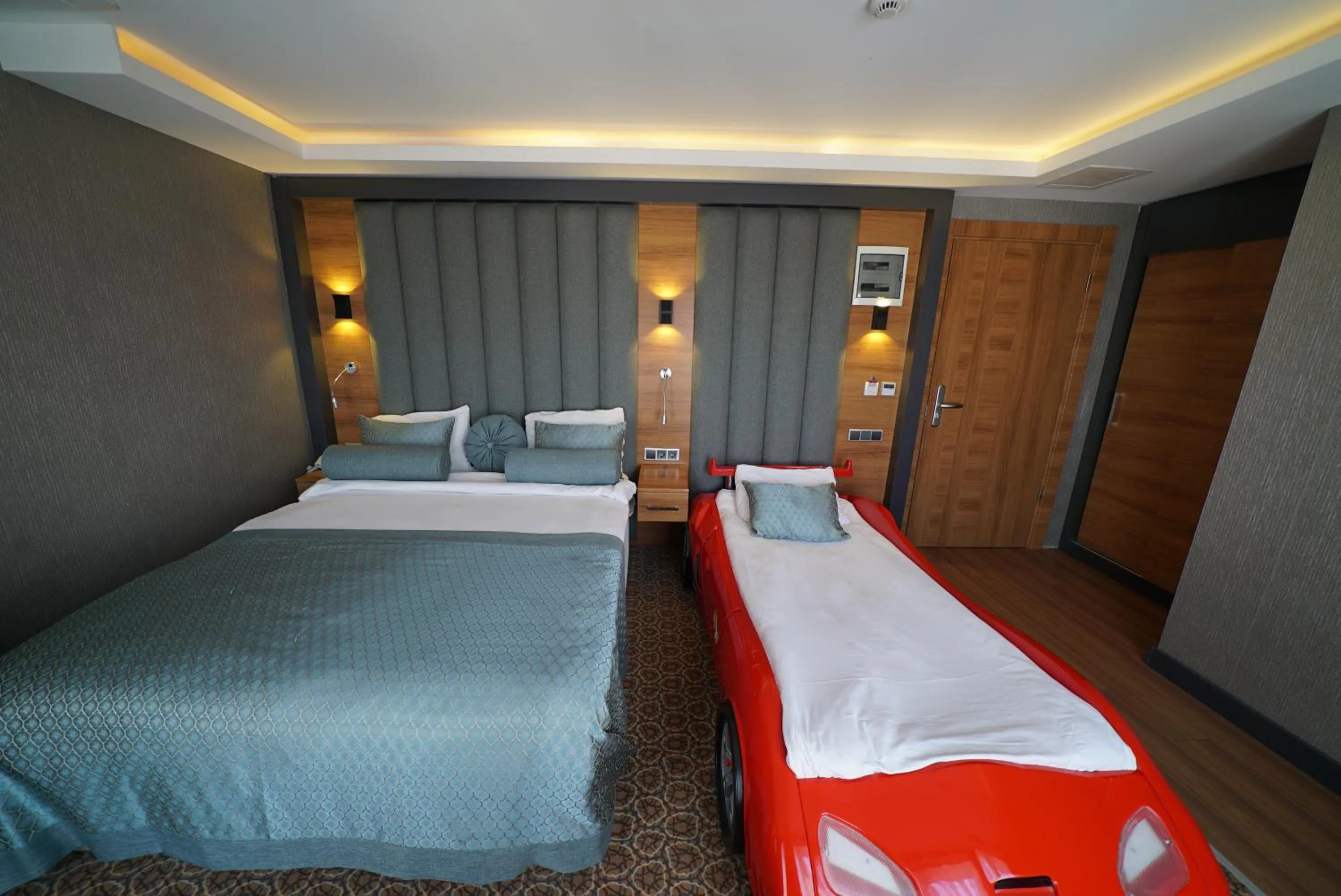 Bed in Green Prusa Hotel