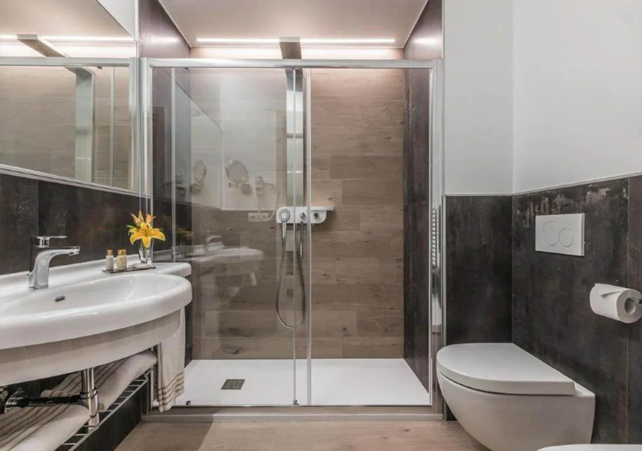 Astoria Deluxe rooms