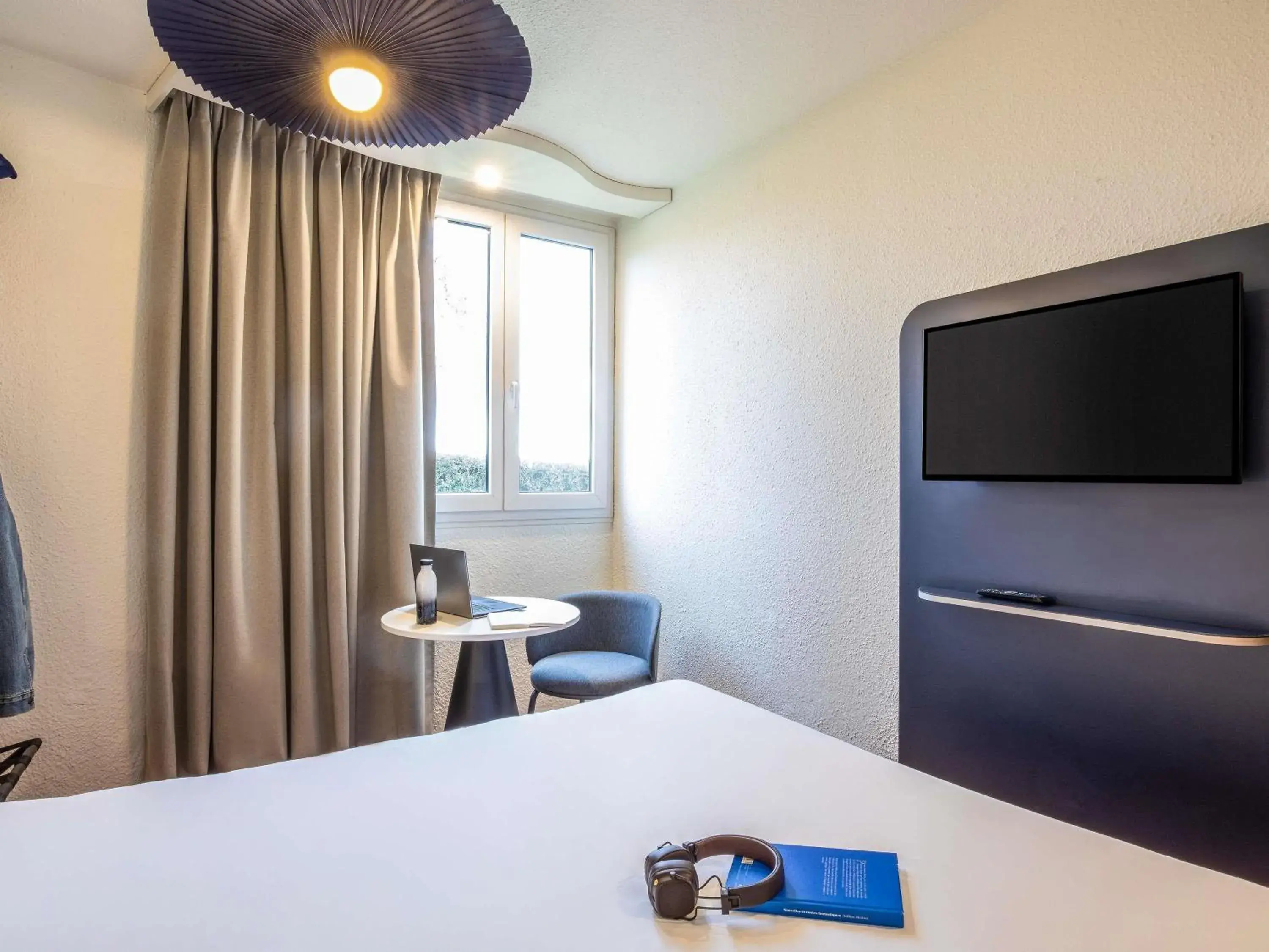 Bedroom, Bed in ibis Chalons en Champagne Bedroom, Bed in ibis Chalons en Champagne
