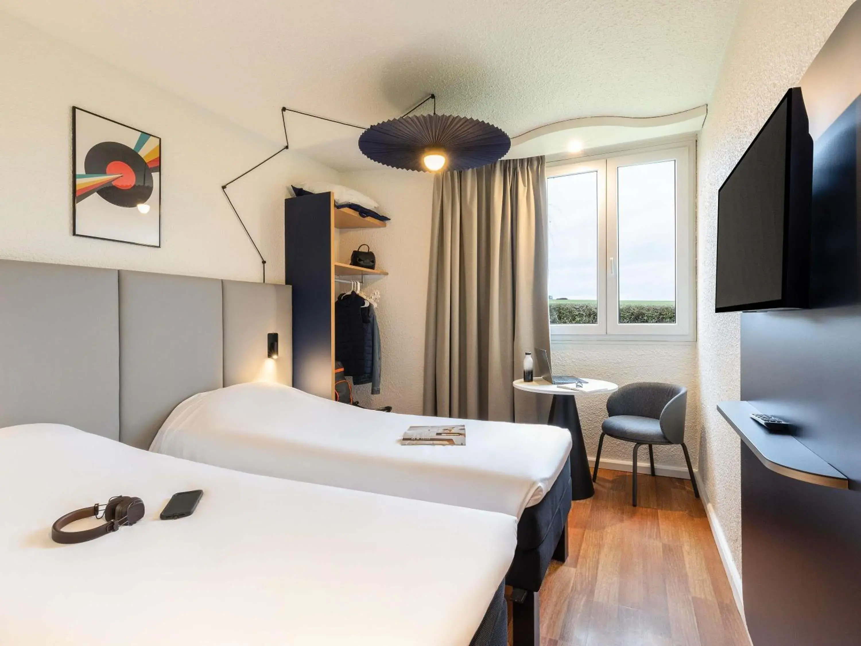 Property building, Bed in ibis Chalons en Champagne Property building, Bed in ibis Chalons en Champagne
