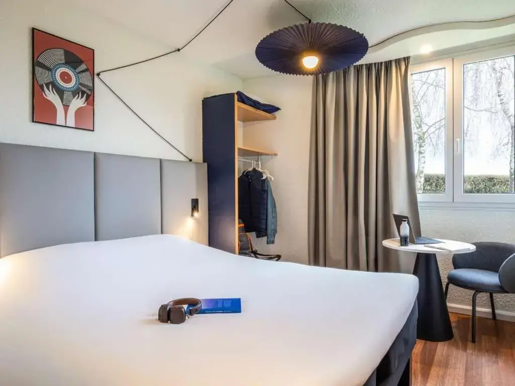 Bedroom, Bed in ibis Chalons en Champagne Bedroom, Bed in ibis Chalons en Champagne