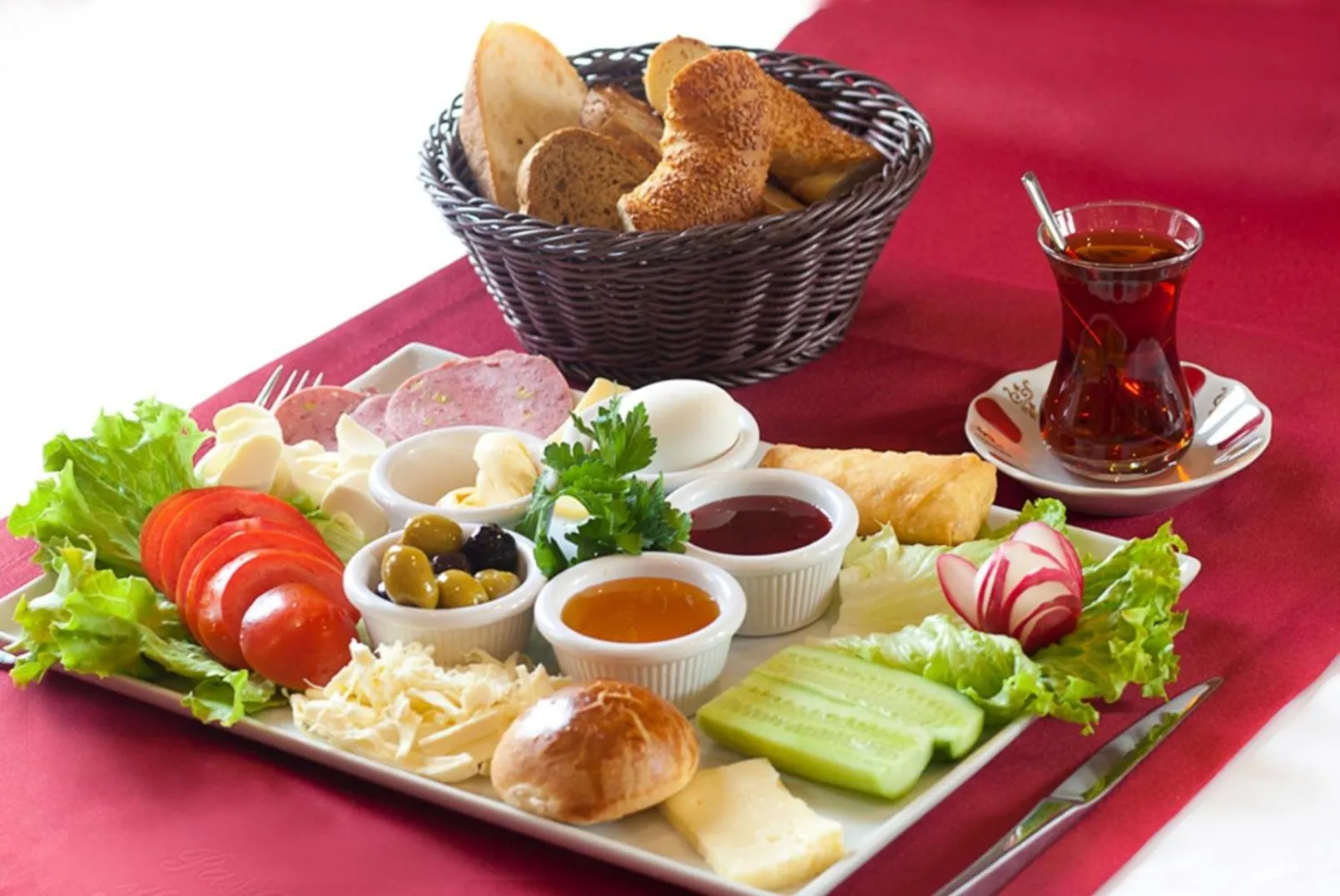 Breakfast in On4 Rooms & Suites