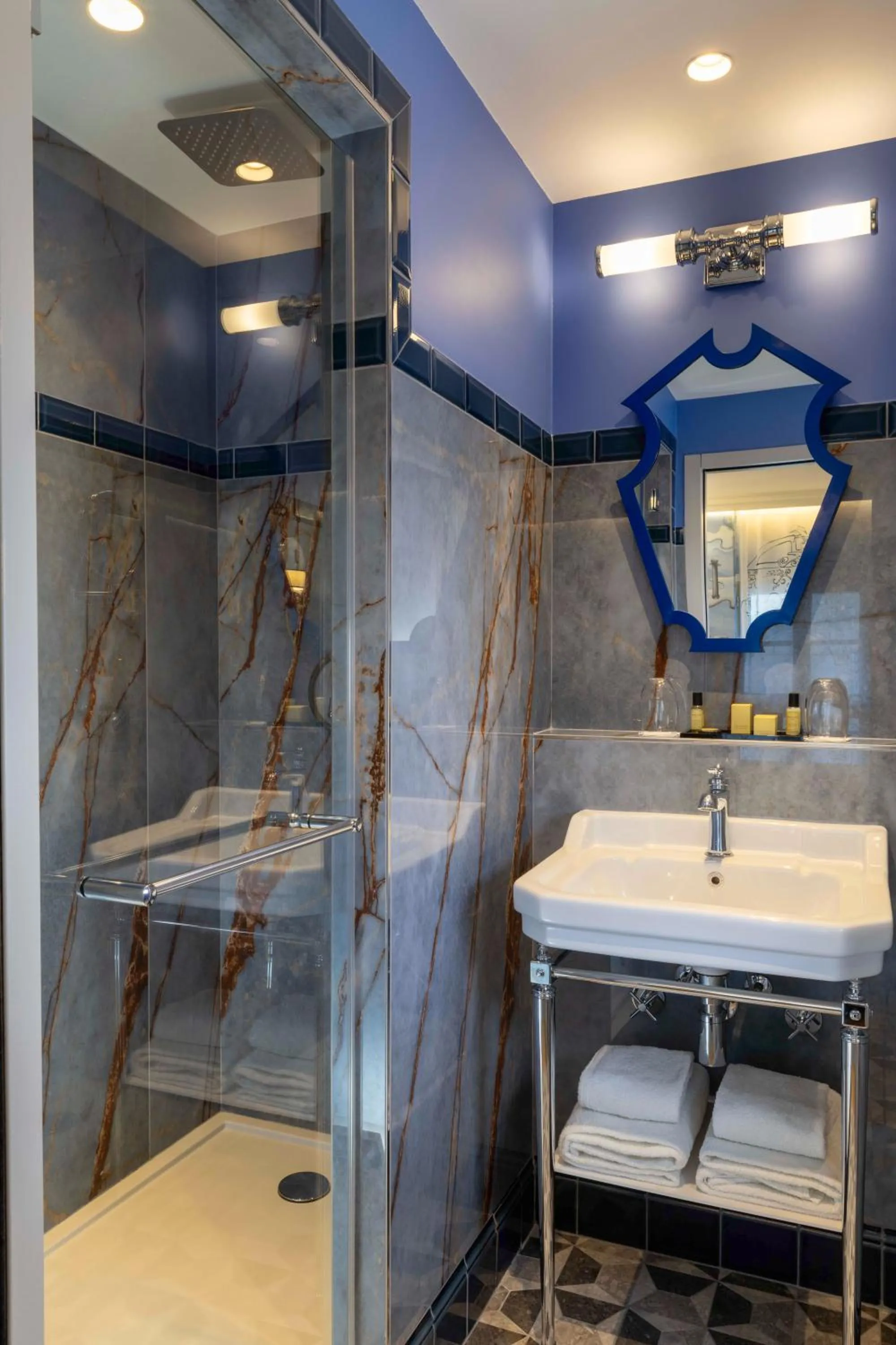 Bathroom in Hôtel Le Magnifique Ex Hôtel Le M