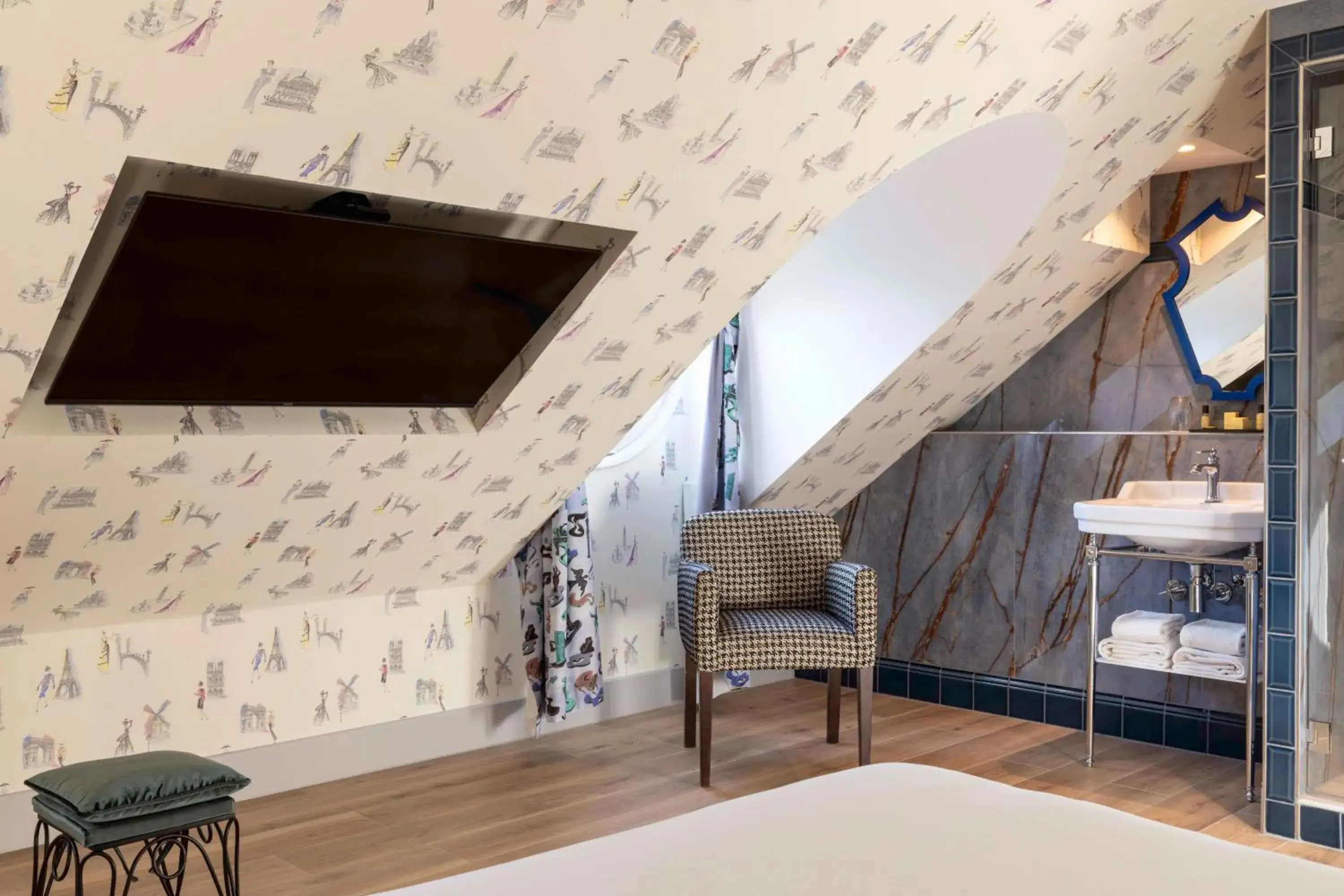 Bedroom, Bed in Hôtel Le Magnifique Ex Hôtel Le M Bedroom, Bed in Hôtel Le Magnifique Ex Hôtel Le M