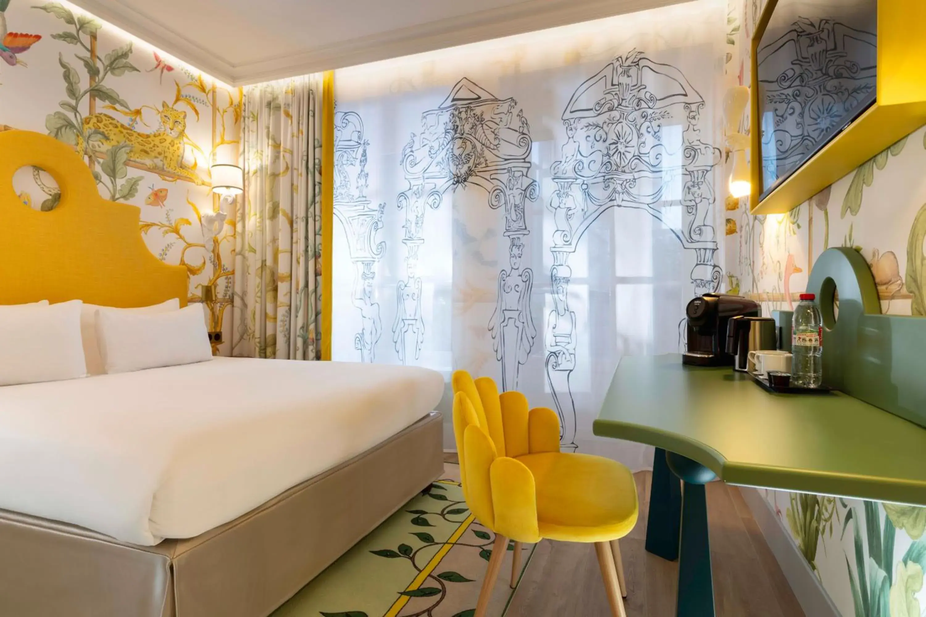 Bedroom, Bed in Hôtel Le Magnifique Ex Hôtel Le M Bedroom, Bed in Hôtel Le Magnifique Ex Hôtel Le M