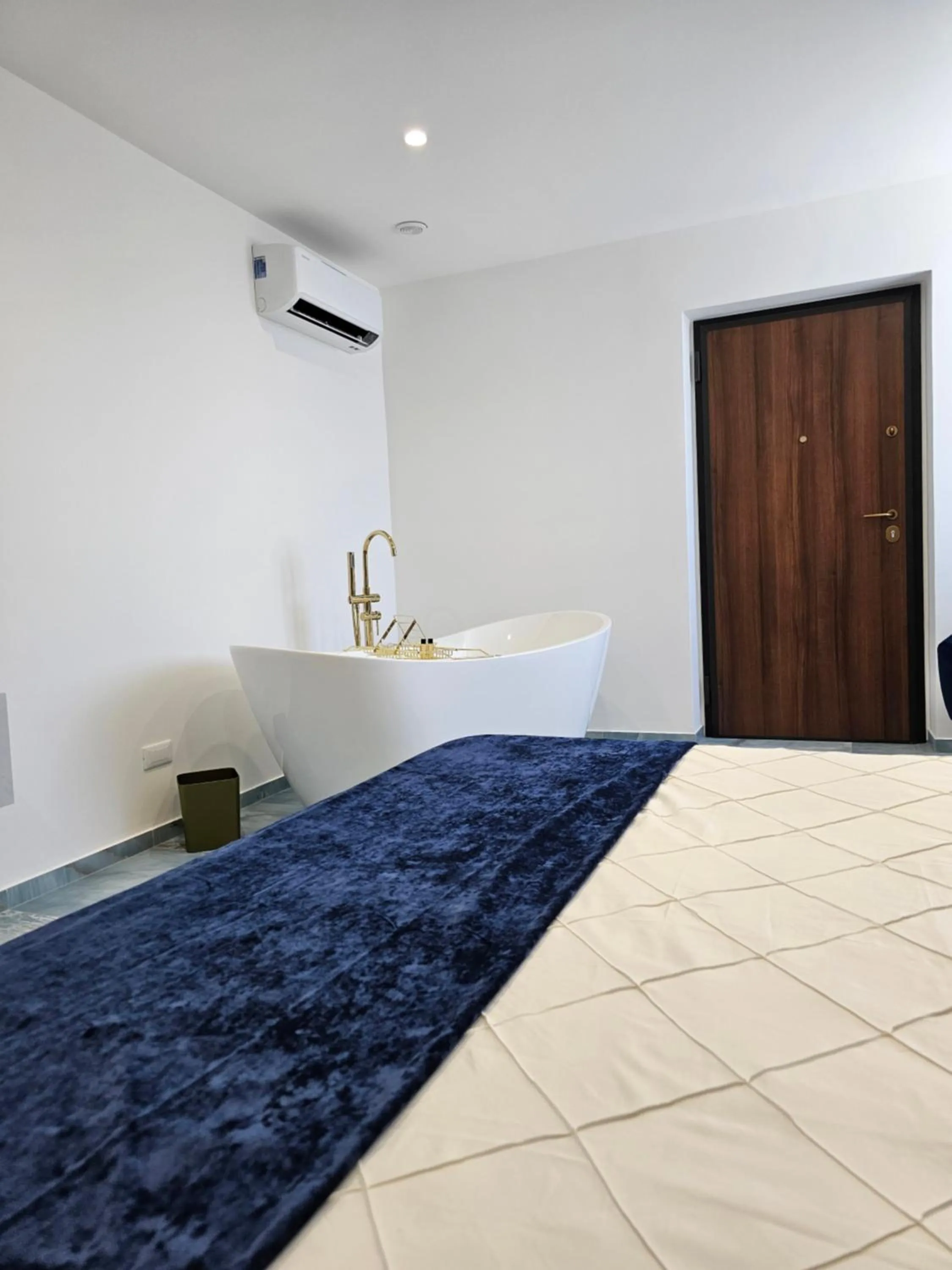 Hot Tub, Bed in Antico Borgo dei Templi