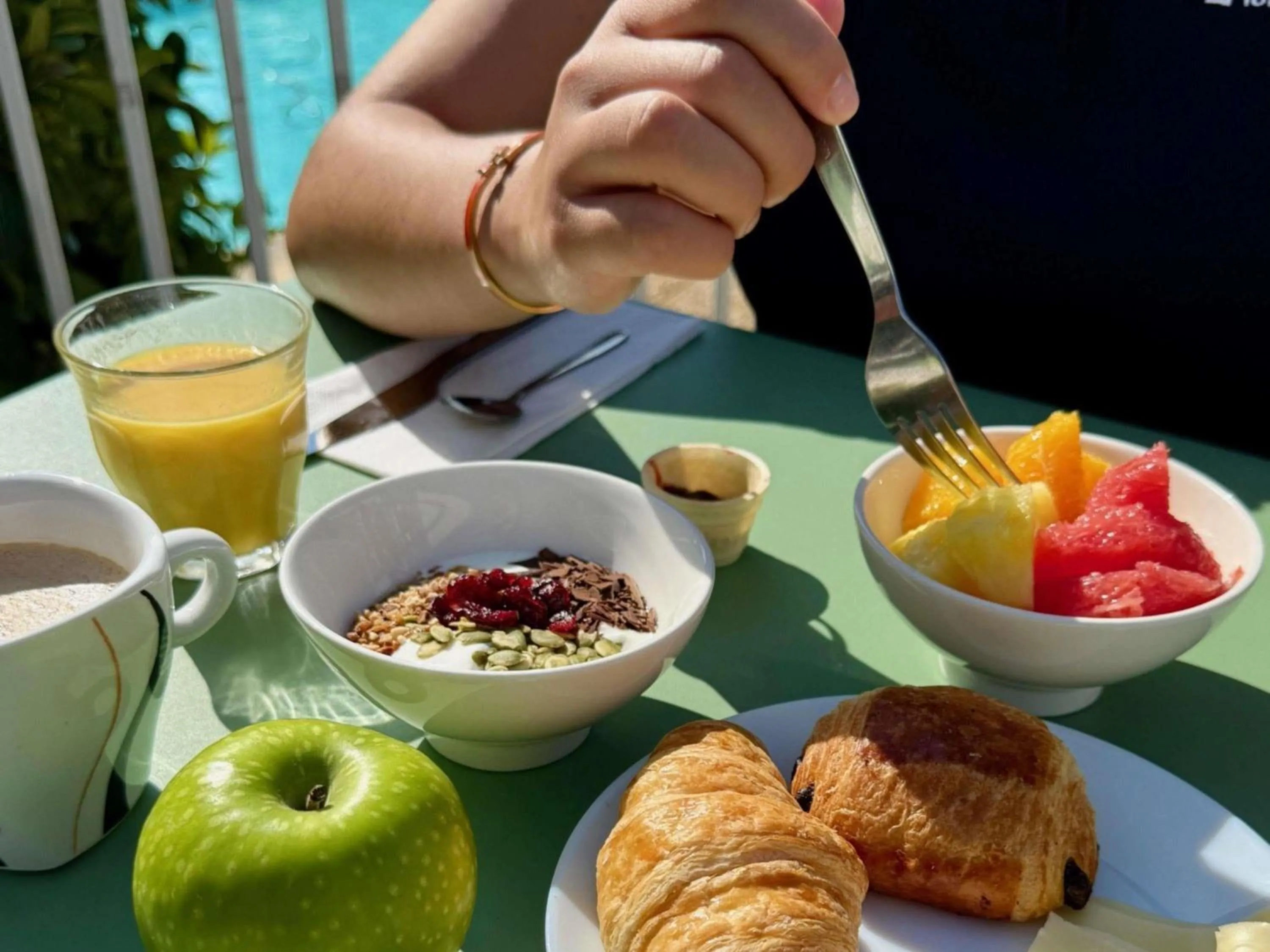 Breakfast in ibis Styles Marseille Aéroport