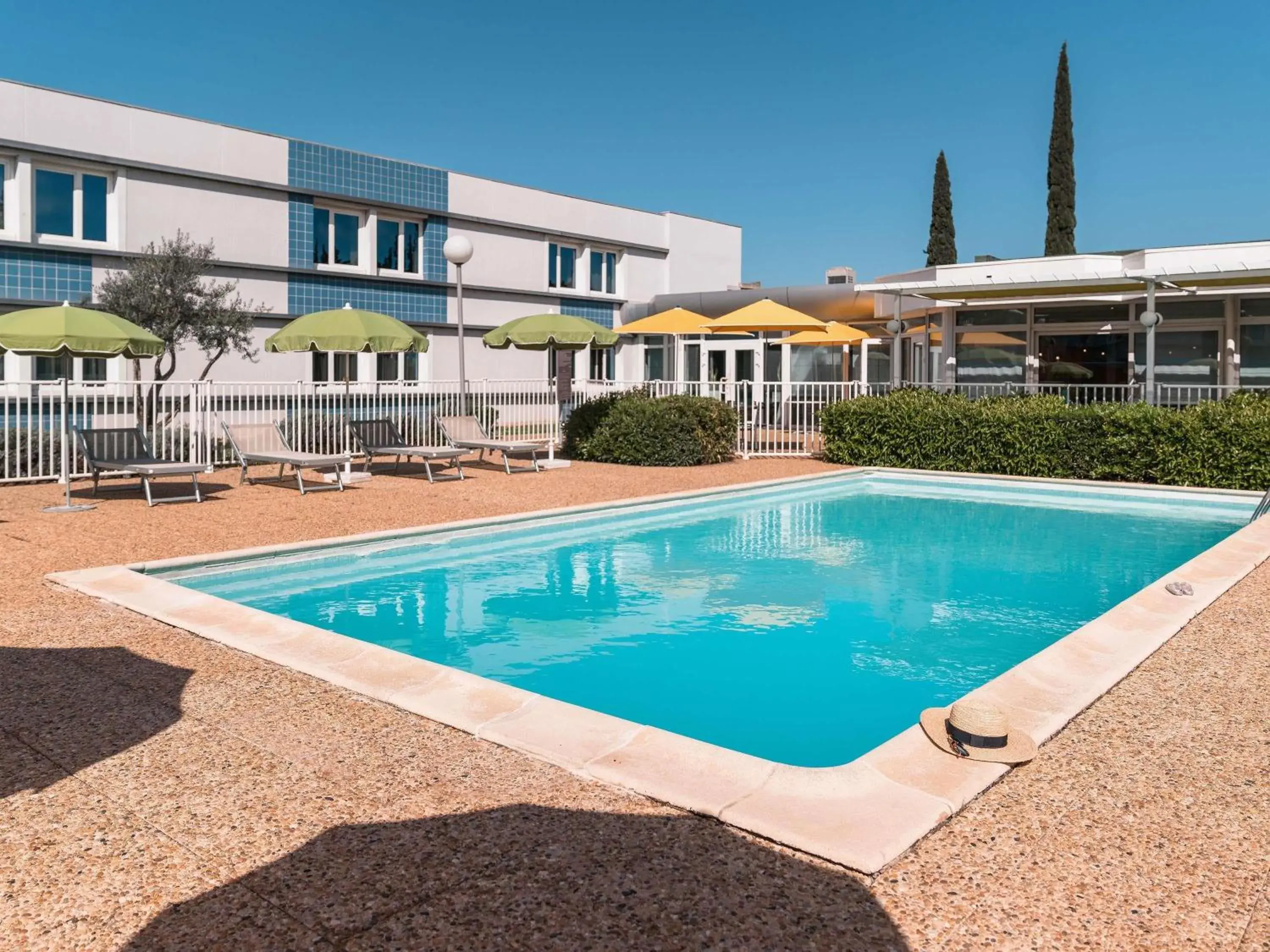 Pool view in ibis Styles Marseille Aéroport Pool view in ibis Styles Marseille Aéroport