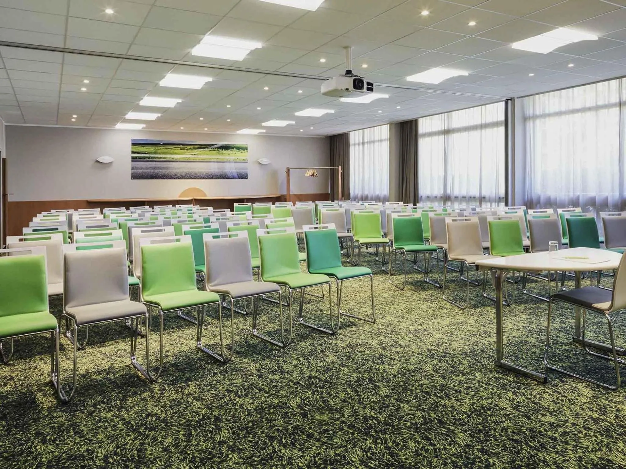 Meeting/conference room in ibis Styles Marseille Aéroport